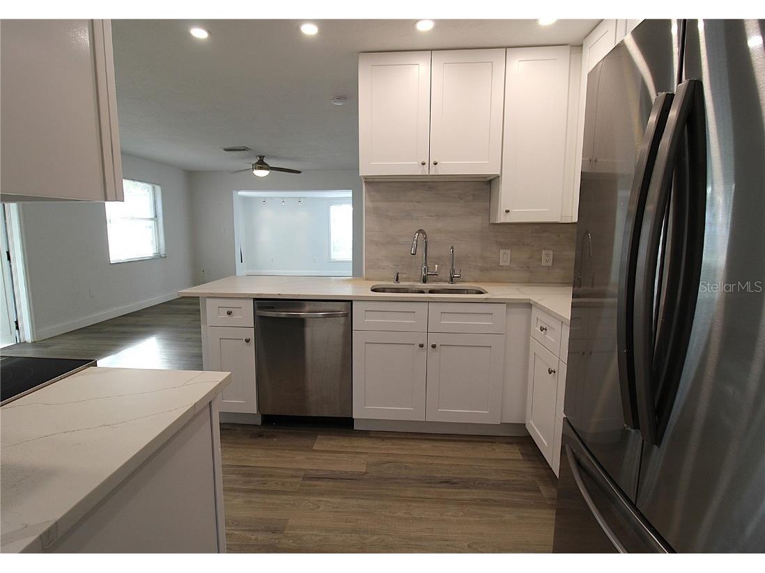 2345 Floyd Street Sarasota FL 34239 A4672180 image3