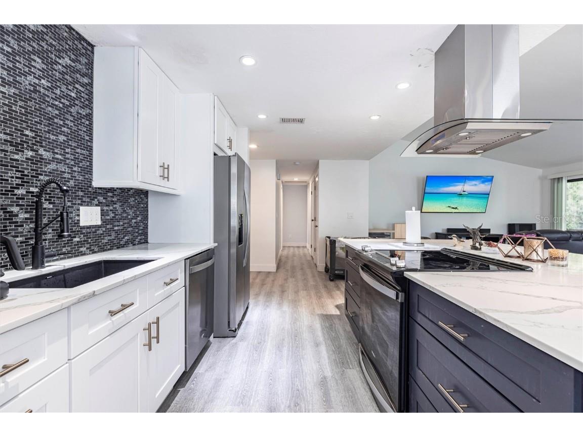 2345 Outrigger Lane Naples FL 34104 A4660318 image8