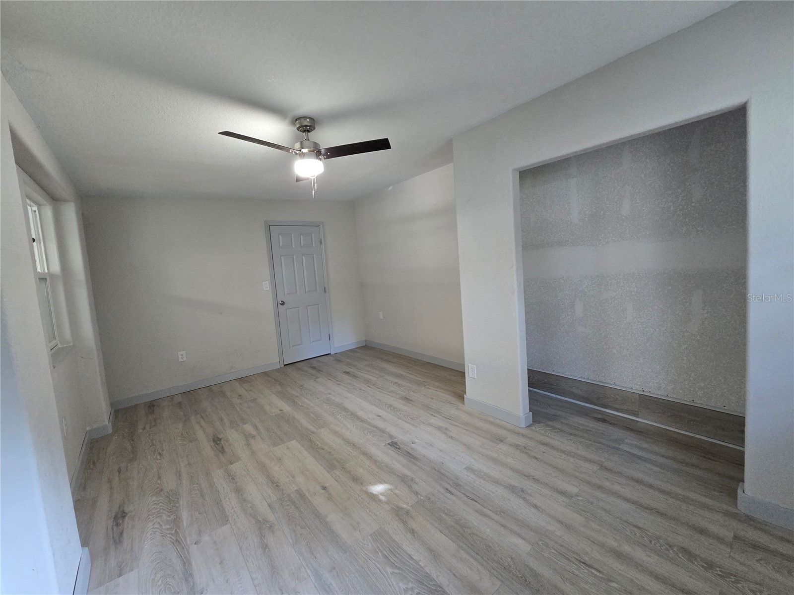 2346 Cr 401 Lake Panasoffkee FL 33538 OM717040 image23