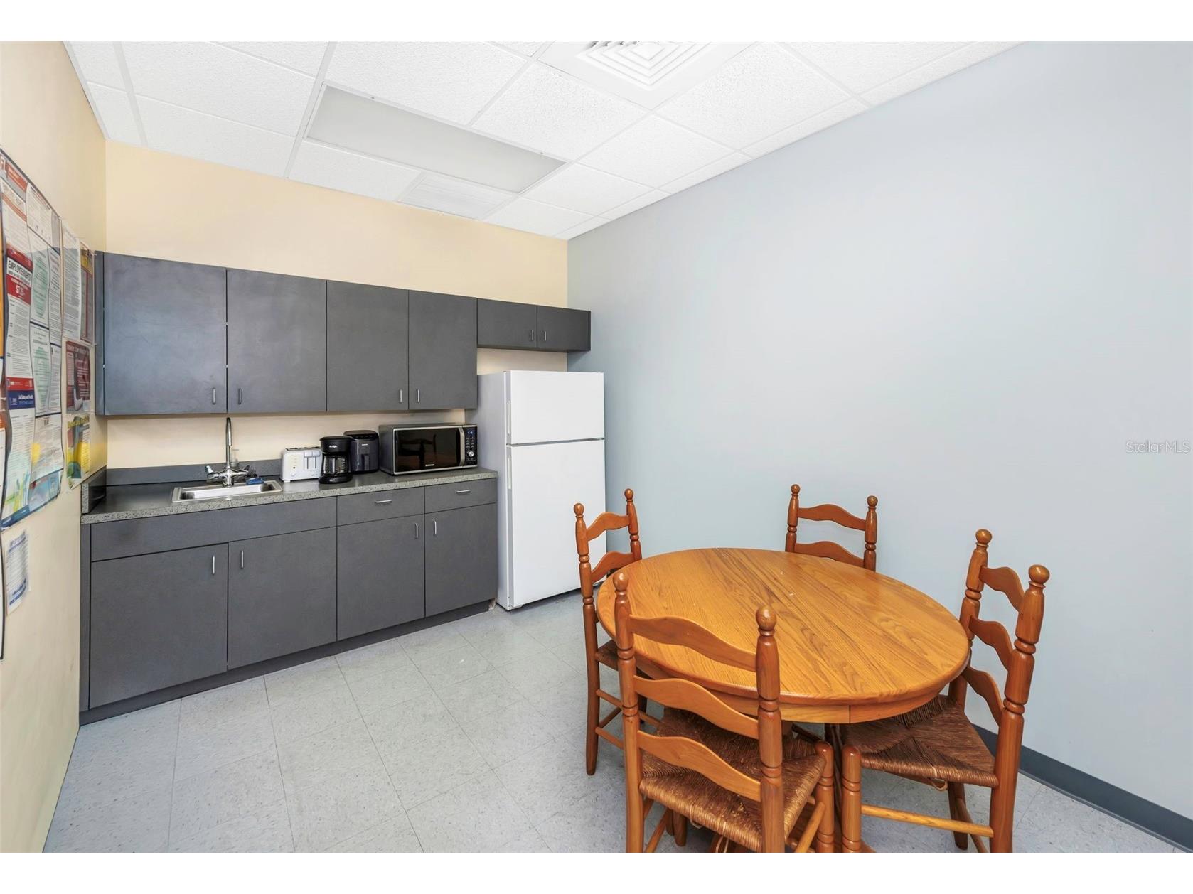 2346 Drew Street #1F Clearwater FL 33765 TB8476918 image3