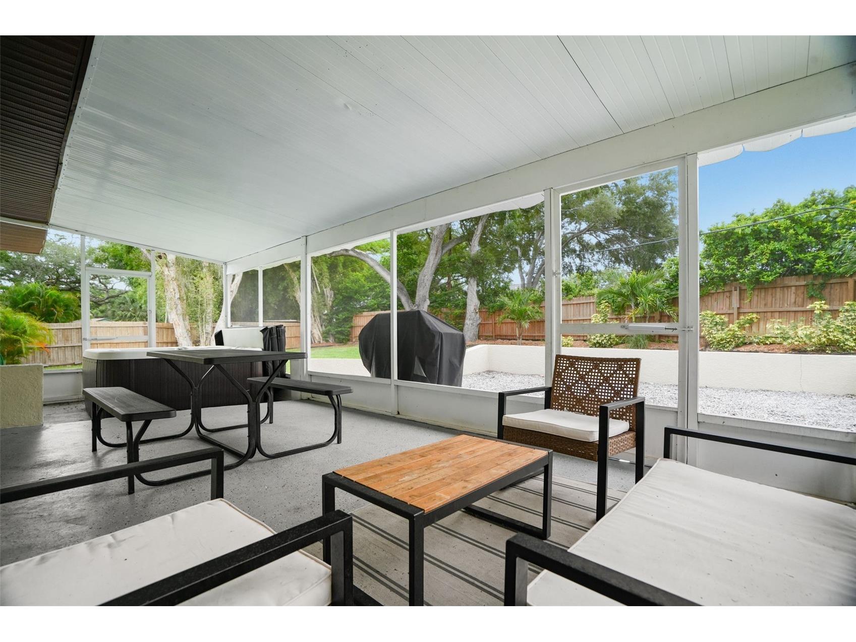 2347 Dora Drive Clearwater FL 33765 TB8516317 image25