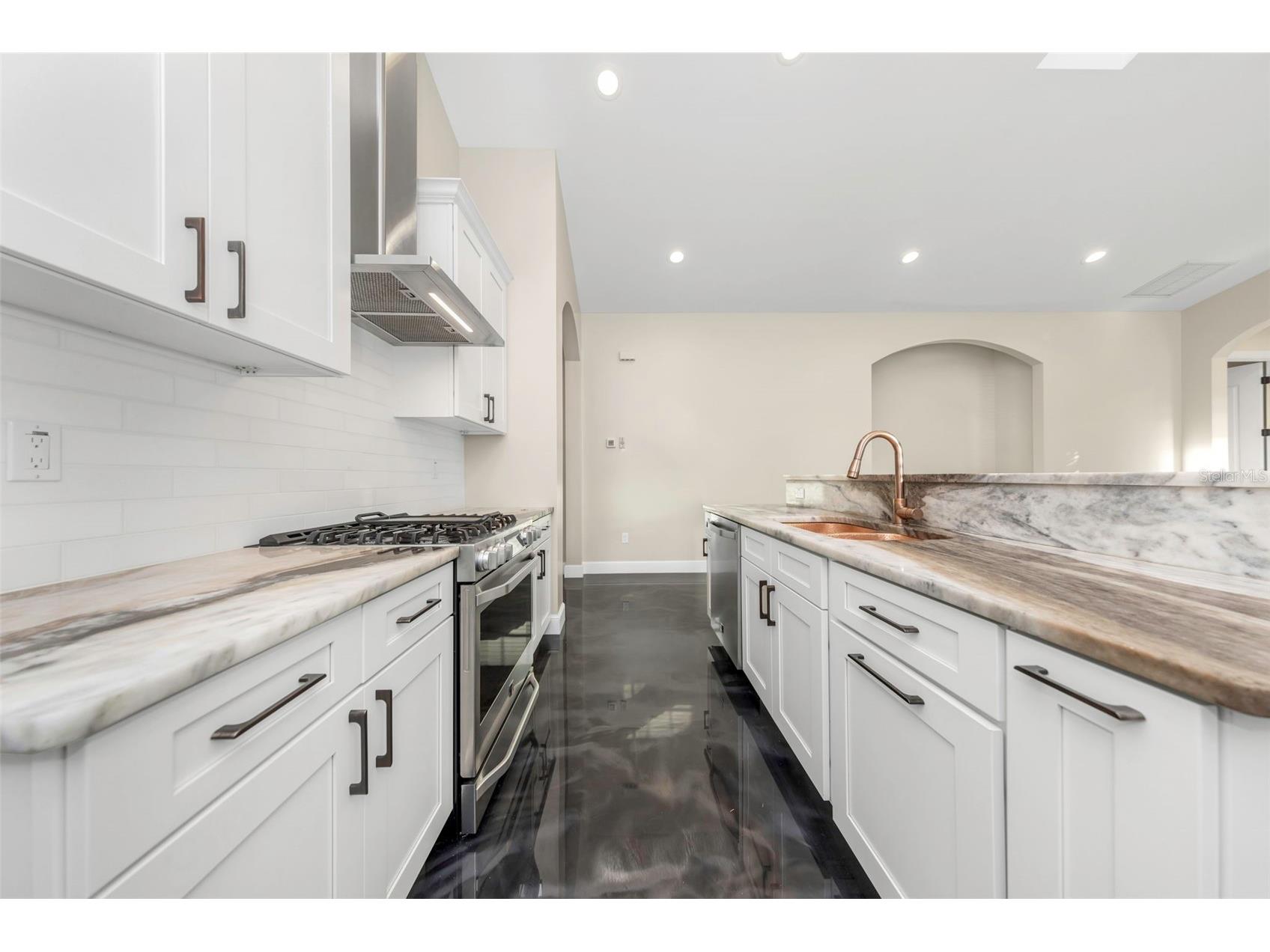 2348 2nd Avenue S Saint Petersburg FL 33712 TB8478425 image17