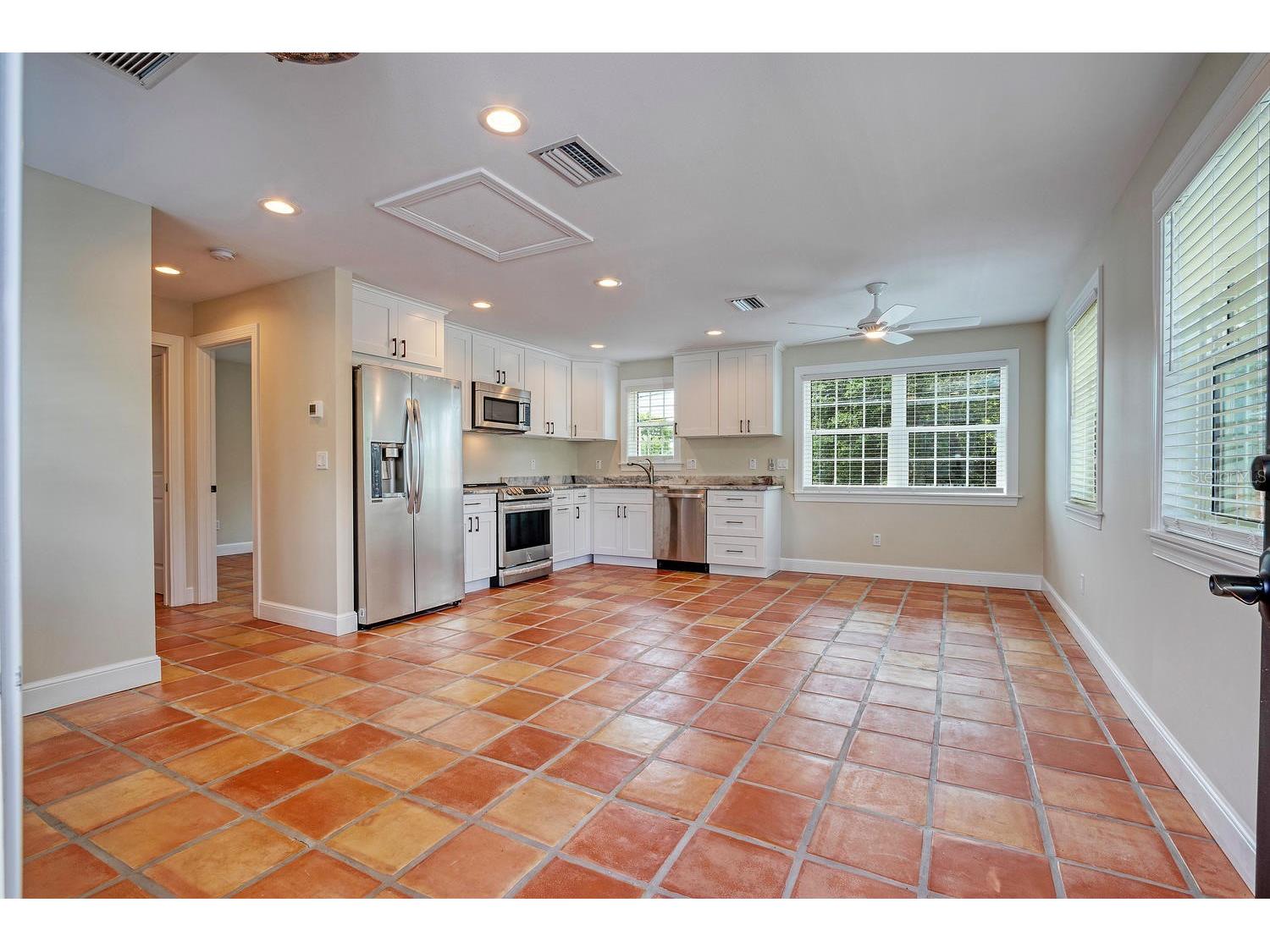2348 2nd Avenue S Saint Petersburg FL 33712 TB8478425 image49