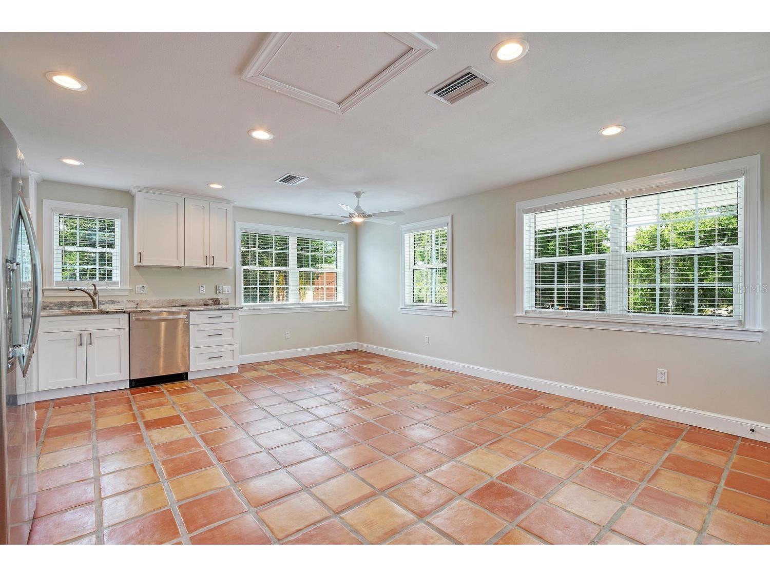 2348 2nd Avenue S Saint Petersburg FL 33712 TB8478425 image50