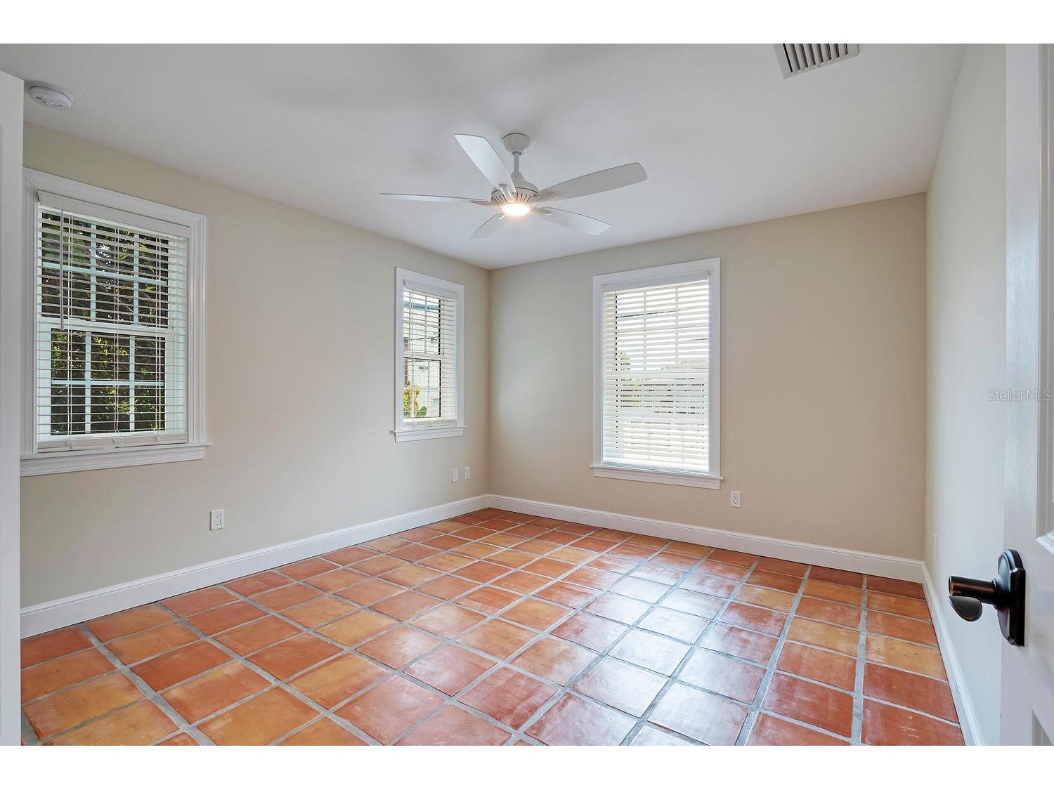 2348 2nd Avenue S Saint Petersburg FL 33712 TB8478425 image53