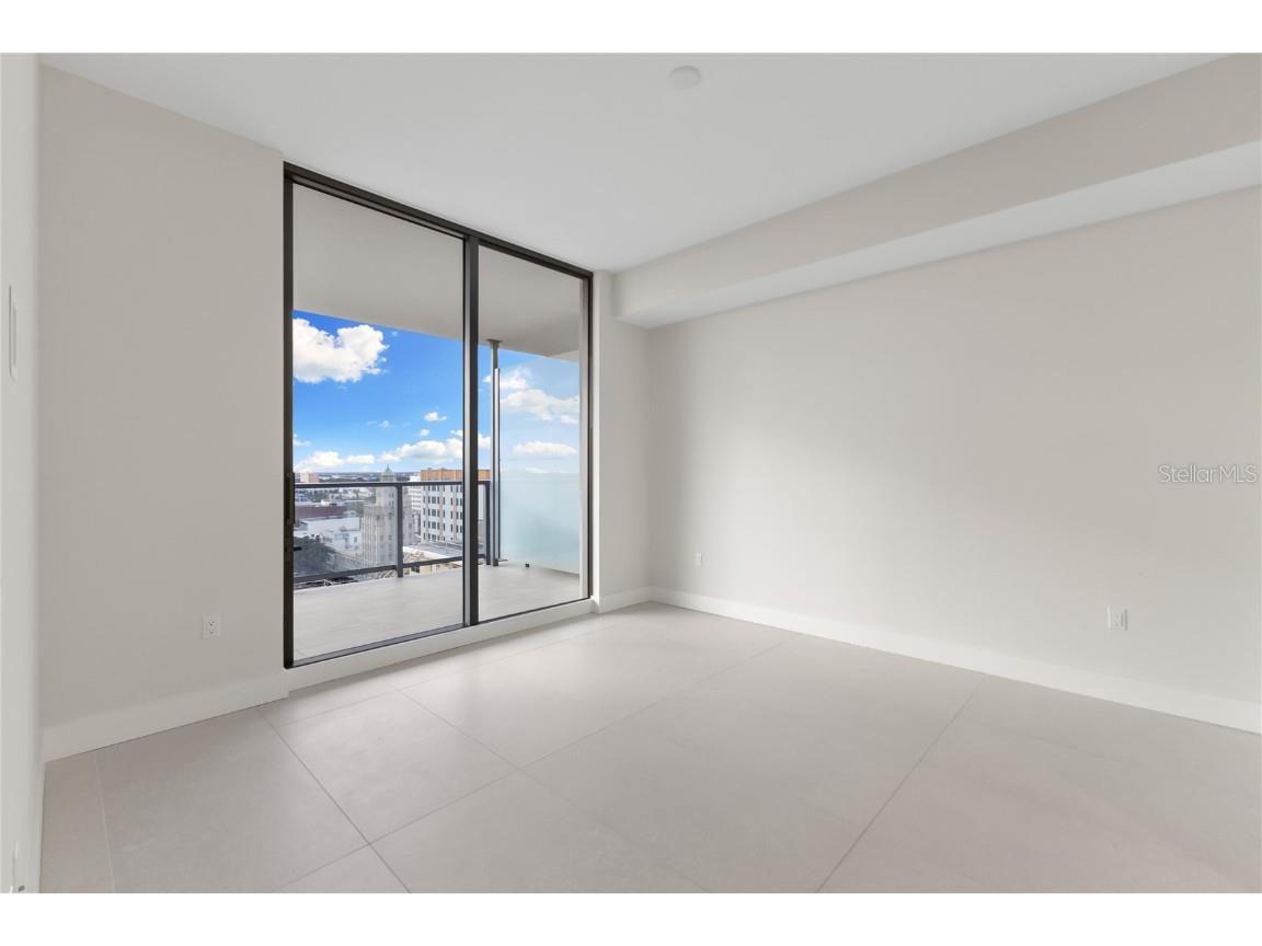 275 1st Avenue S #1407 Saint Petersburg FL 33701 TB8457843 image12