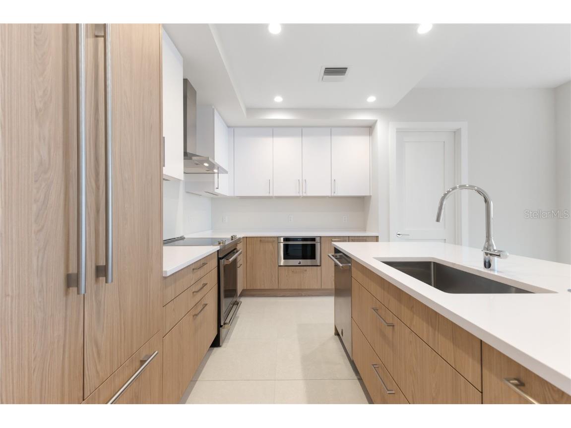 275 1st Avenue S #1407 Saint Petersburg FL 33701 TB8457843 image5