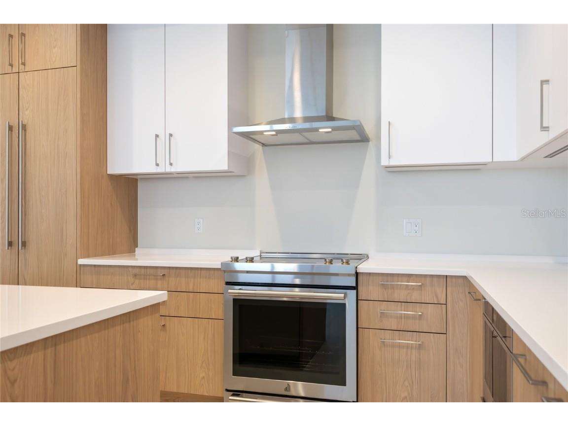 275 1st Avenue S #1407 Saint Petersburg FL 33701 TB8457843 image6