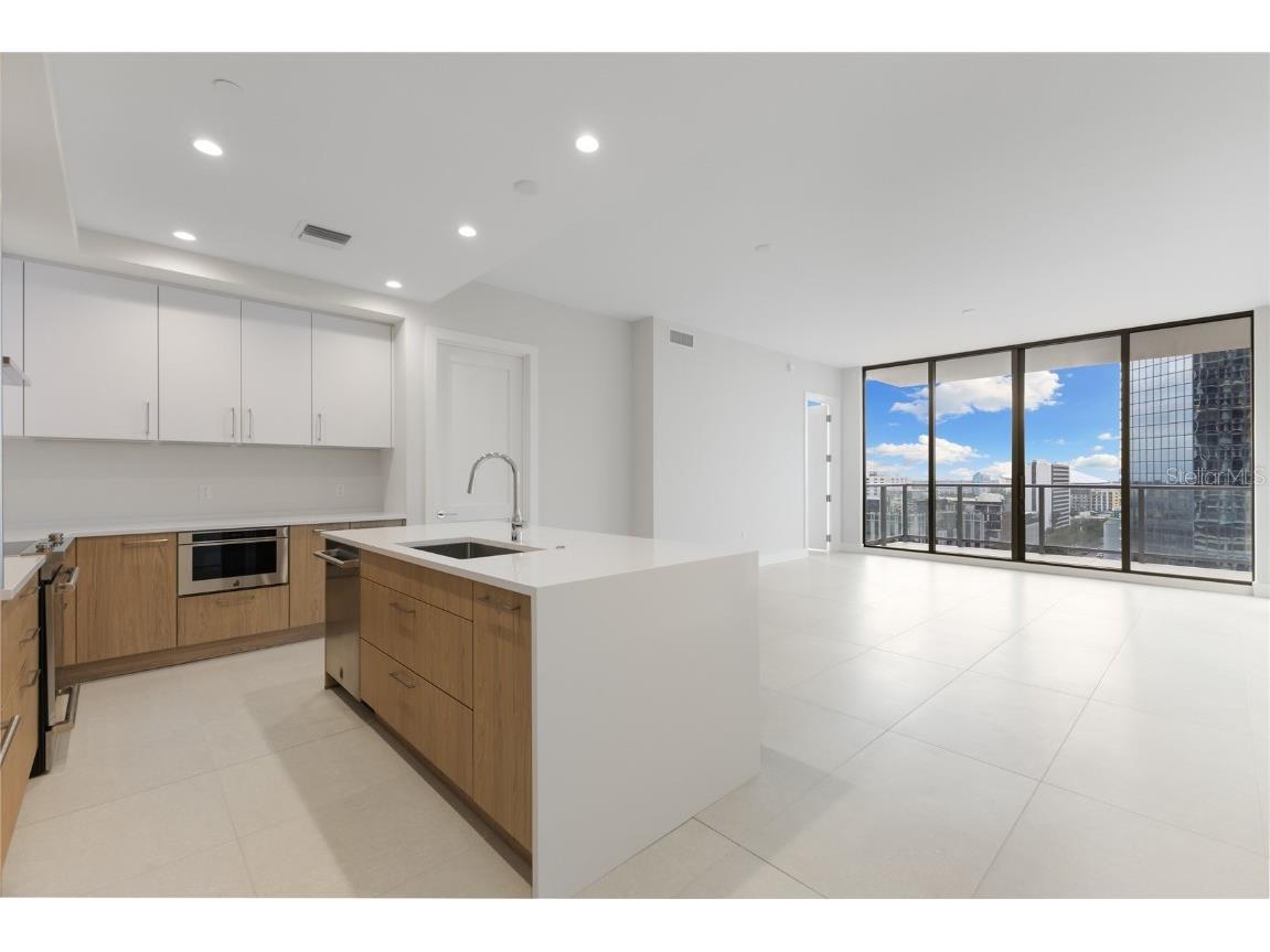 275 1st Avenue S #1407 Saint Petersburg FL 33701 TB8457843 image8