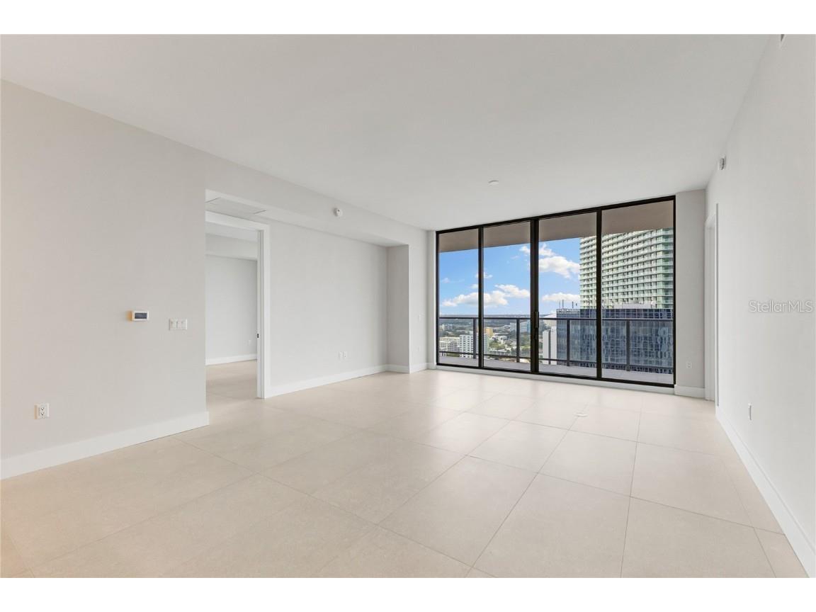 275 1st Avenue S #1907 Saint Petersburg FL 33701 TB8456973 image6