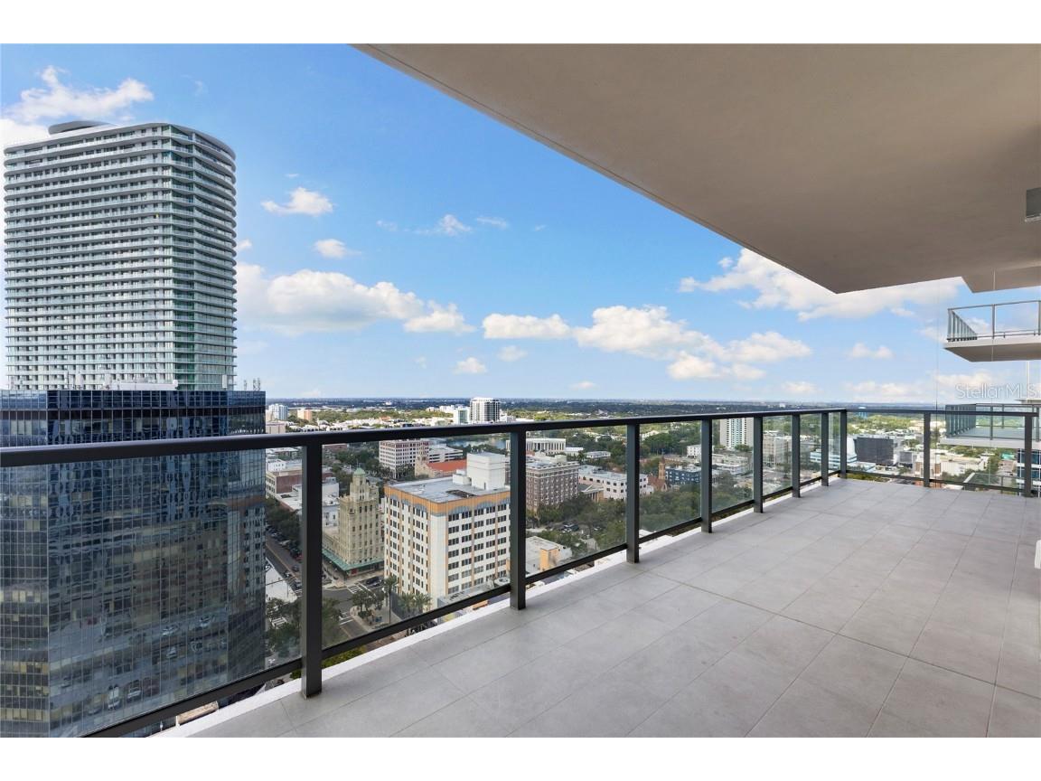 275 1st Avenue S #1907 Saint Petersburg FL 33701 TB8456973 image7