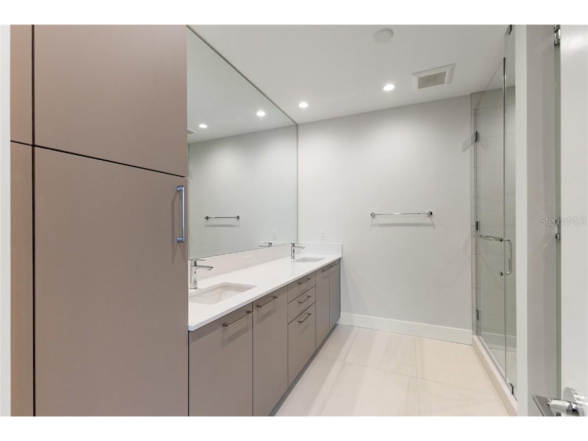 275 1st Avenue S #1907 Saint Petersburg FL 33701 TB8456973 image9