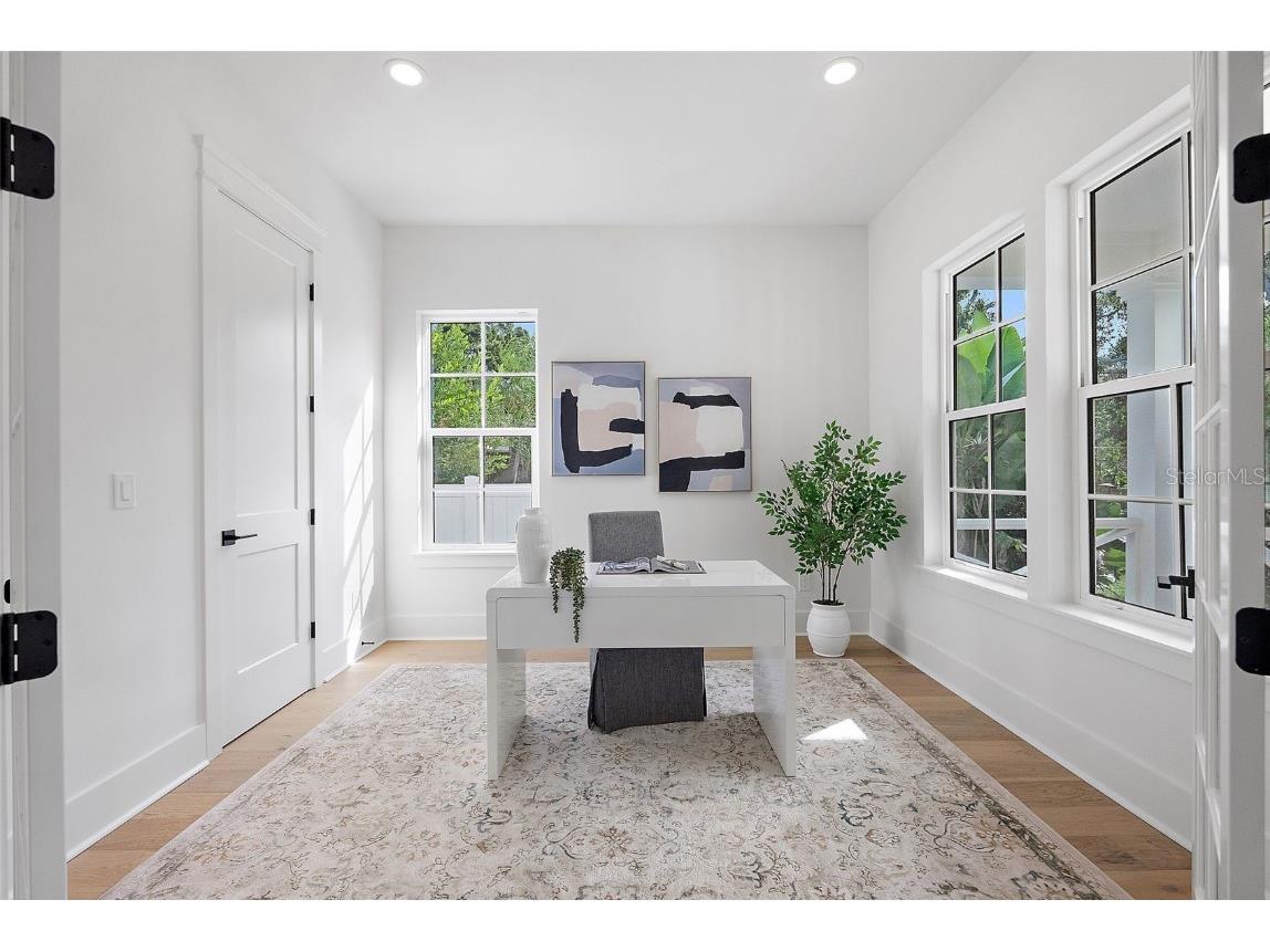 235 24th Avenue SE Saint Petersburg FL 33705 TB8364582 image10