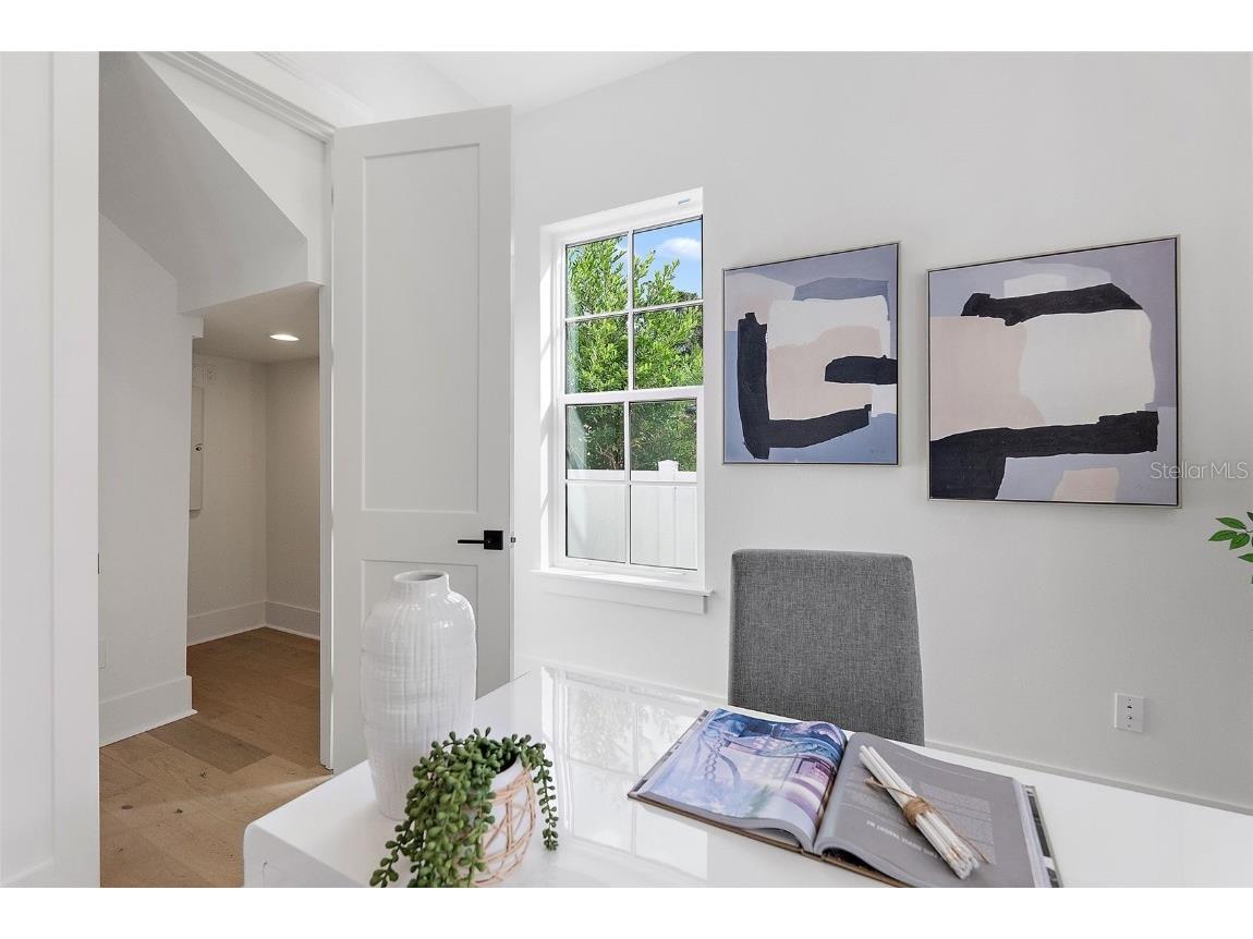 235 24th Avenue SE Saint Petersburg FL 33705 TB8364582 image11