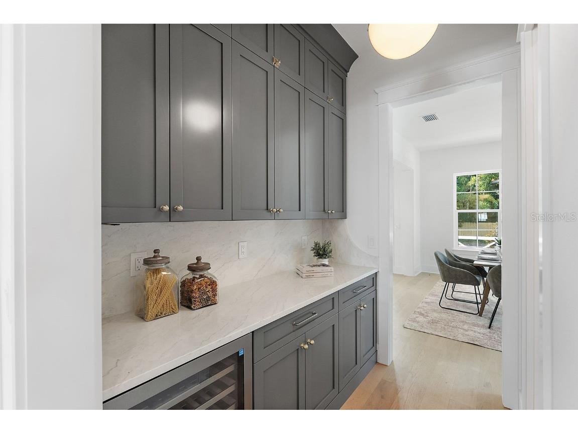 235 24th Avenue SE Saint Petersburg FL 33705 TB8364582 image16