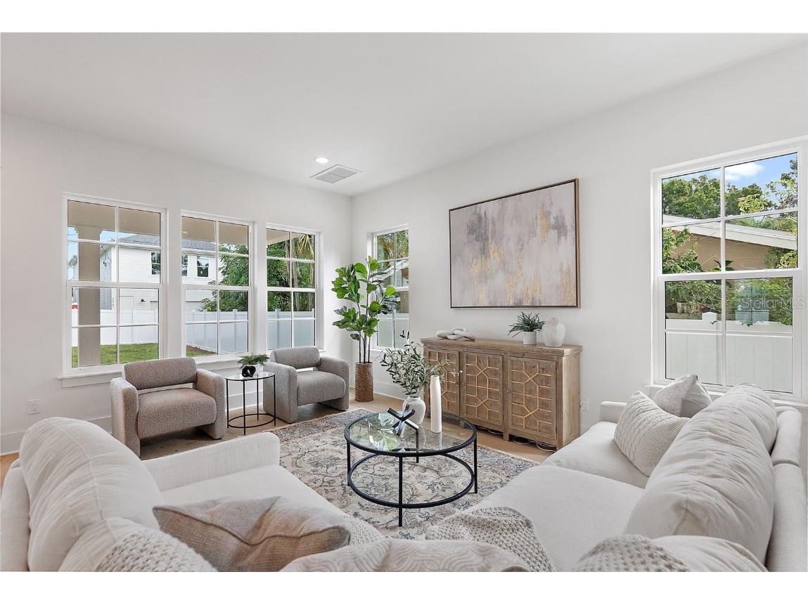 235 24th Avenue SE Saint Petersburg FL 33705 TB8364582 image2