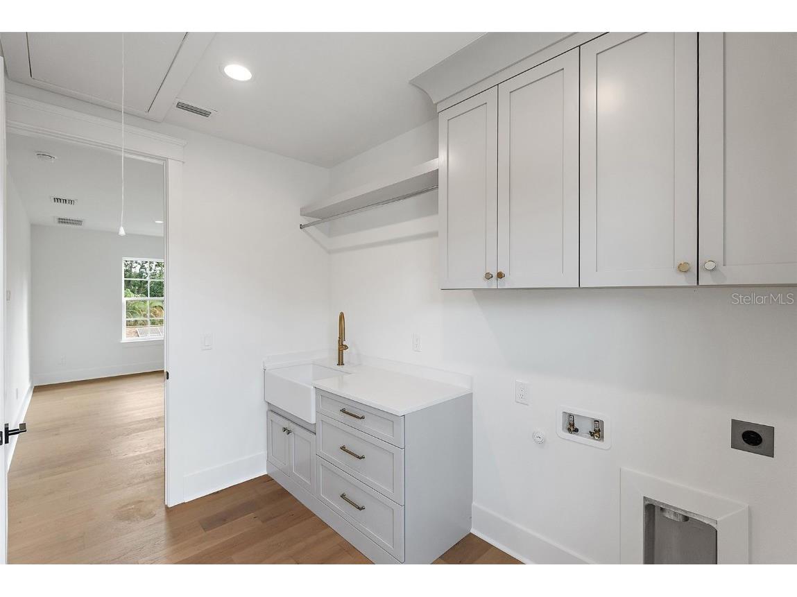 235 24th Avenue SE Saint Petersburg FL 33705 TB8364582 image25