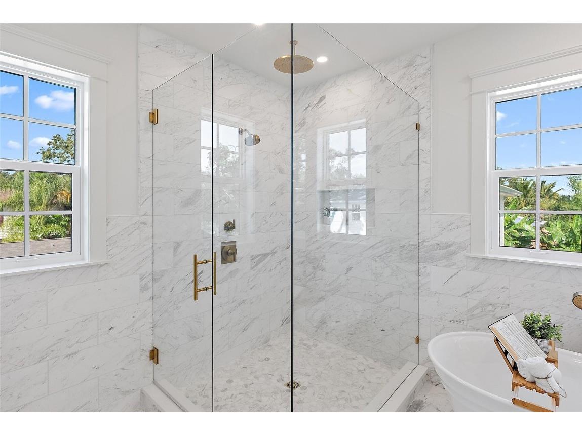 235 24th Avenue SE Saint Petersburg FL 33705 TB8364582 image29