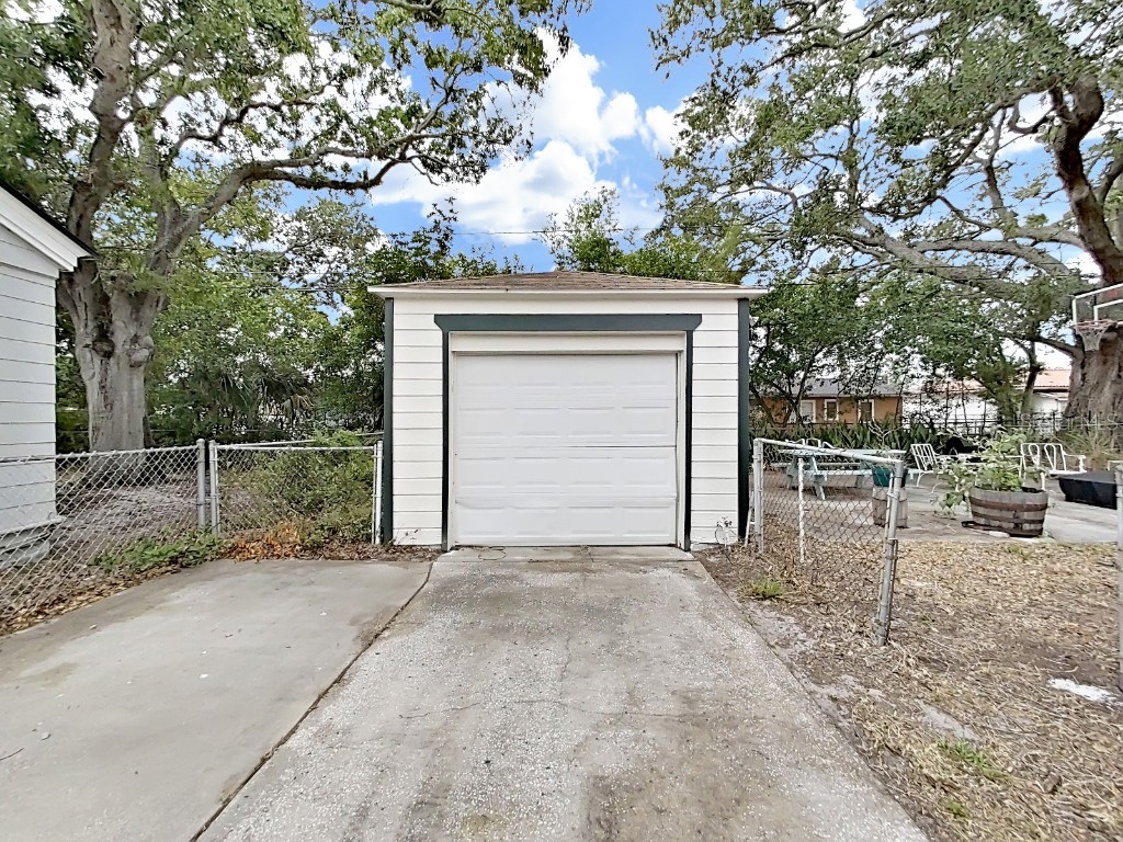 235 38th Street S Saint Petersburg FL 33711 TB8371401 image35