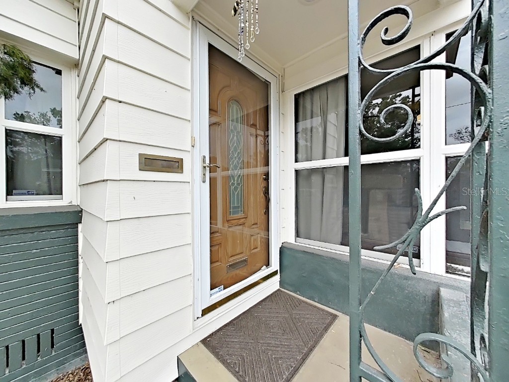 235 38th Street S Saint Petersburg FL 33711 TB8371401 image5