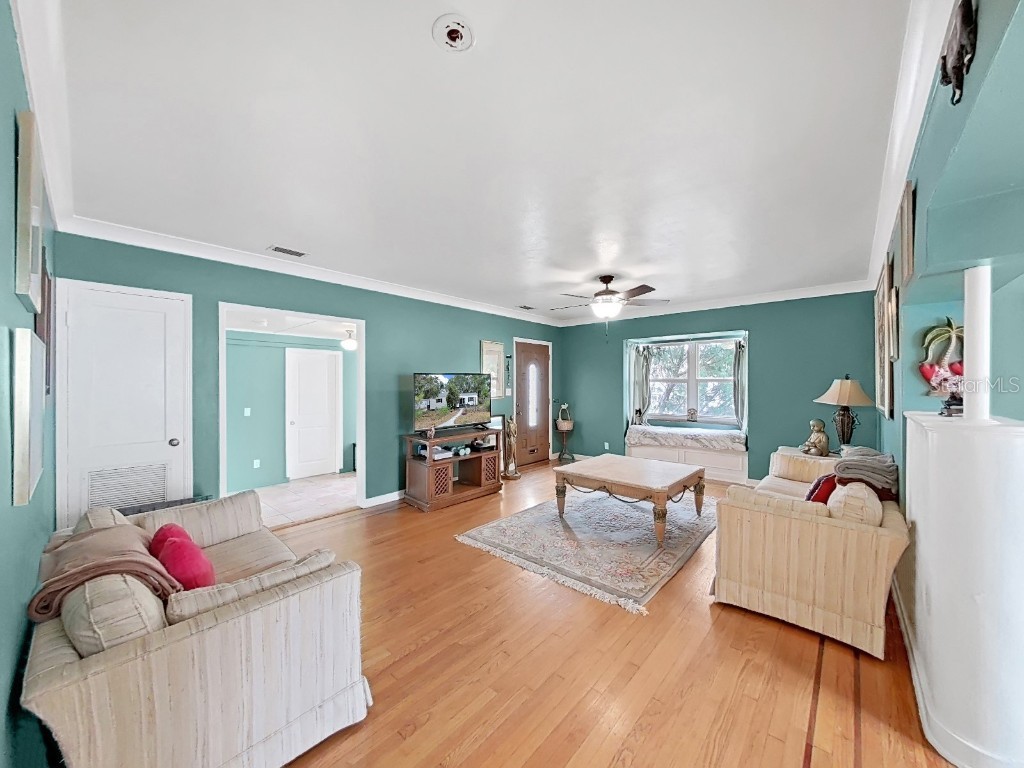 235 38th Street S Saint Petersburg FL 33711 TB8371401 image8