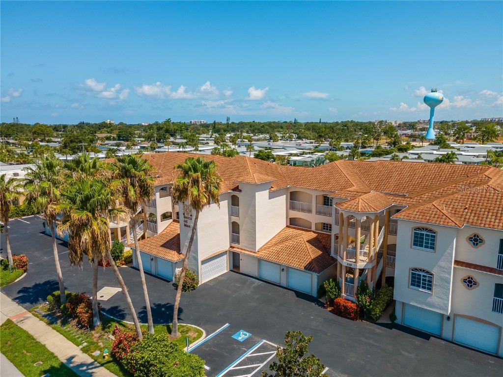 235 Base Avenue E #204 Venice FL 34285 N6127620 image1