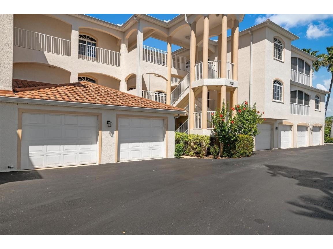 235 Base Avenue E #204 Venice FL 34285 N6132128 image1