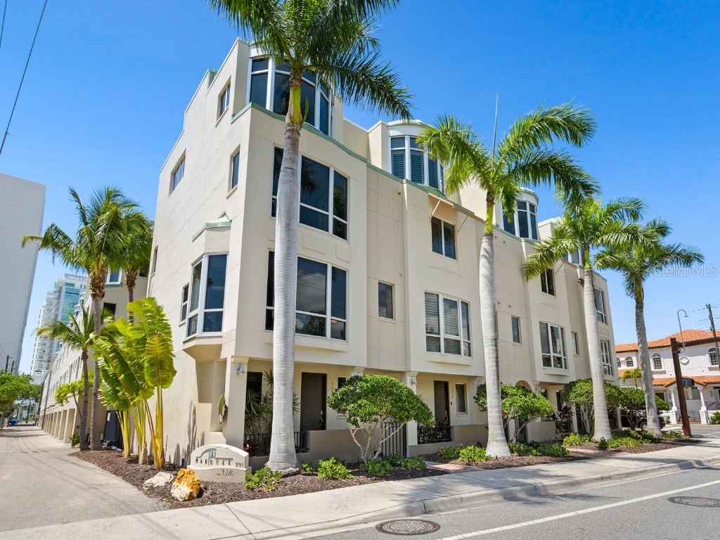235 Cocoanut Avenue #101A Sarasota FL 34236 A4607672 image1