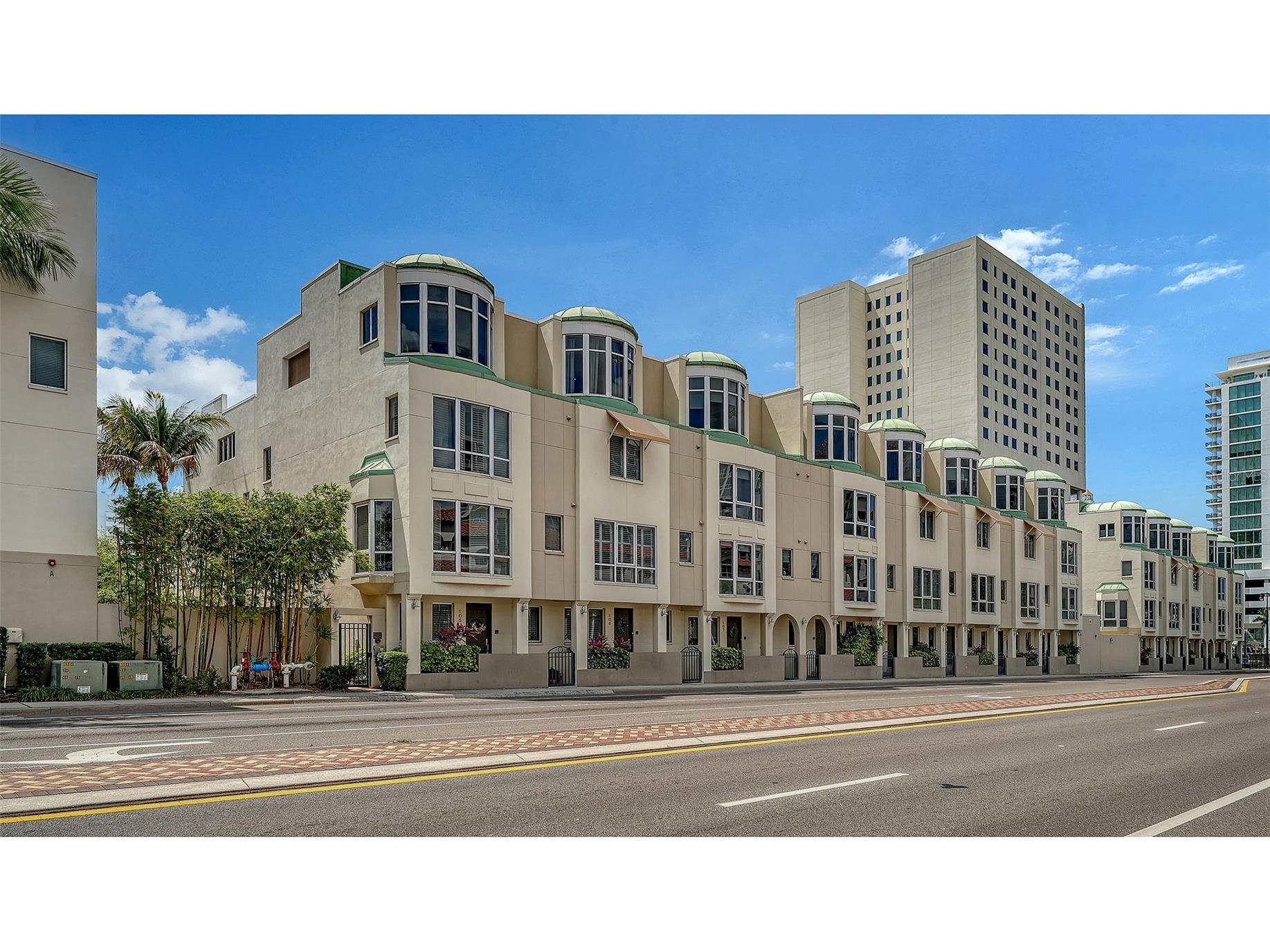 235 Cocoanut Avenue #106-B Sarasota FL 34236 A4688841 image1