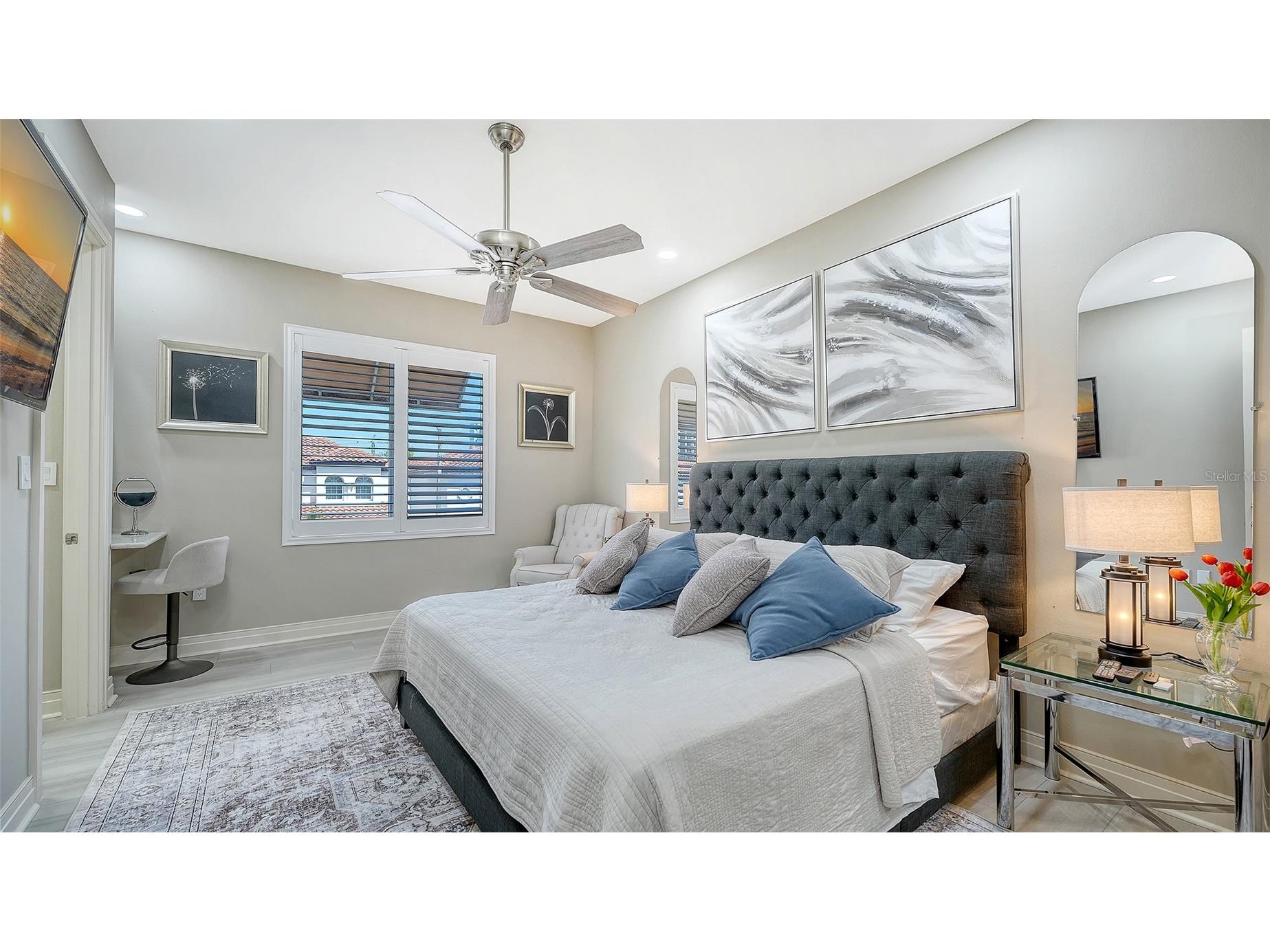 235 Cocoanut Avenue #106-B Sarasota FL 34236 A4688841 image17