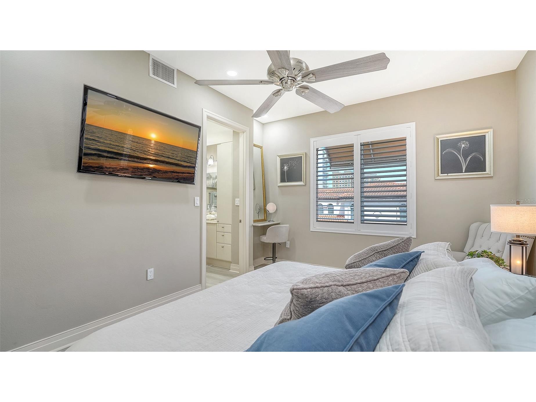 235 Cocoanut Avenue #106-B Sarasota FL 34236 A4688841 image18
