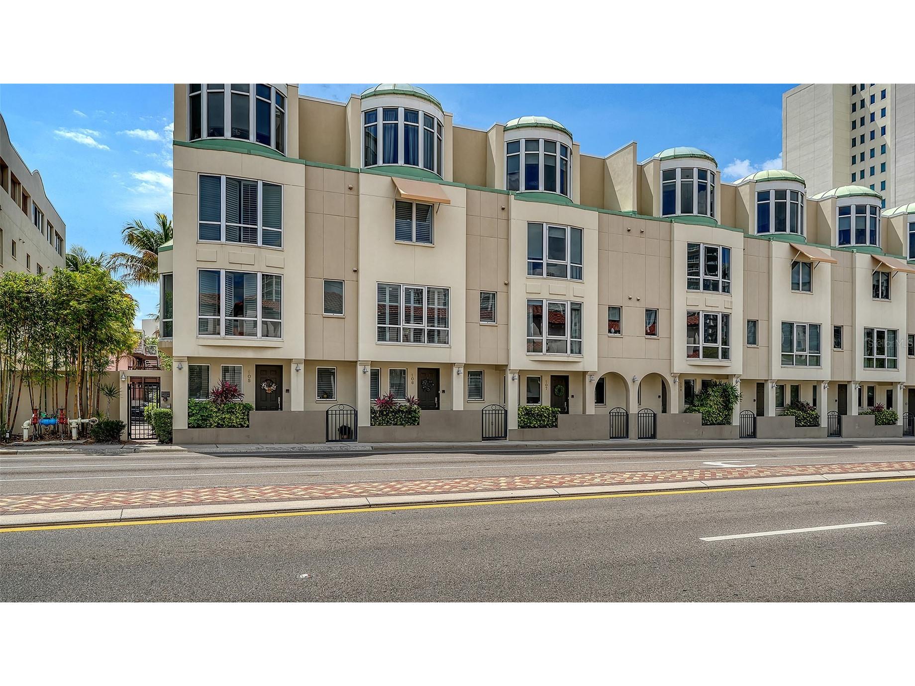 235 Cocoanut Avenue #106-B Sarasota FL 34236 A4688841 image2