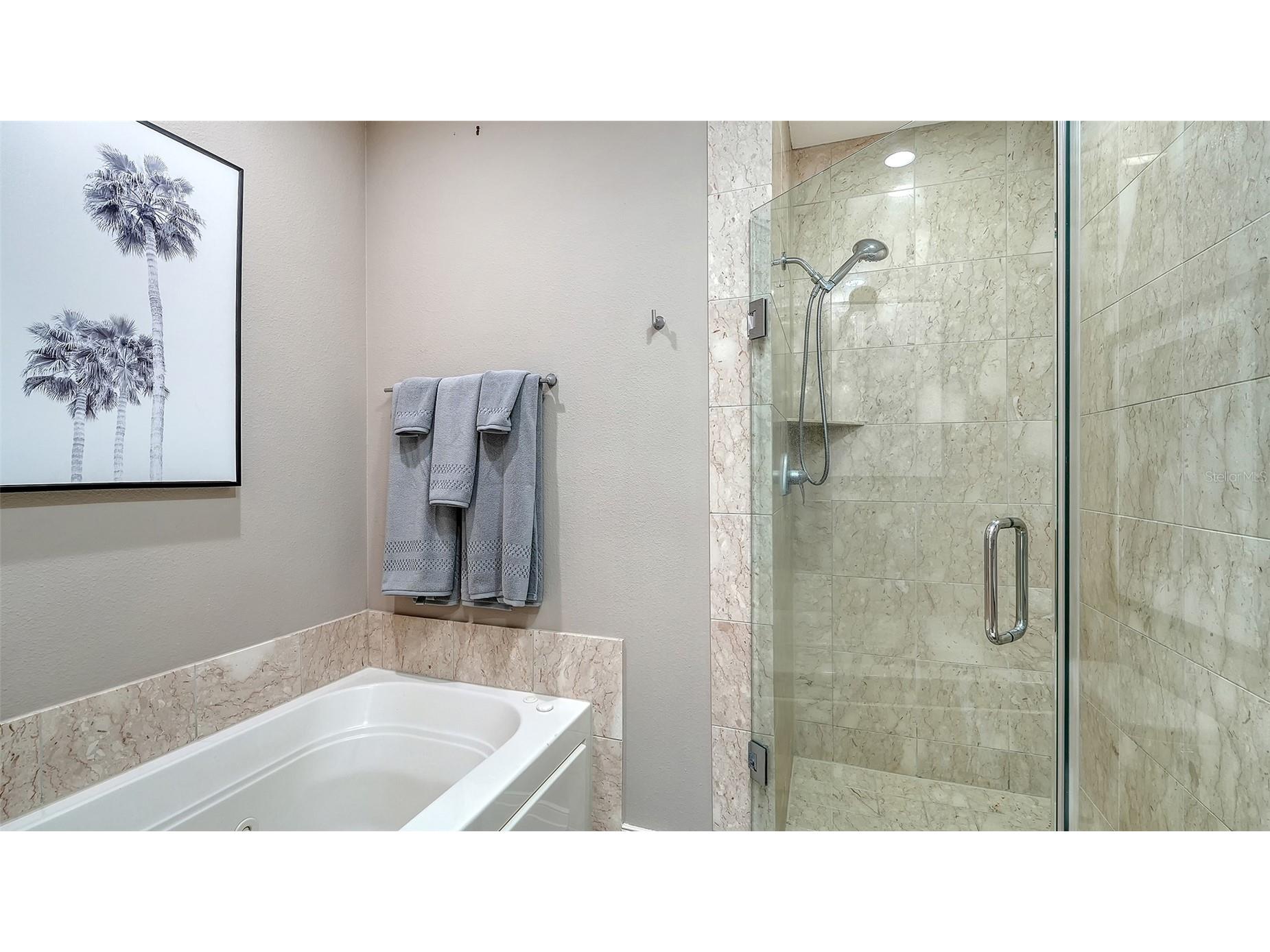 235 Cocoanut Avenue #106-B Sarasota FL 34236 A4688841 image22