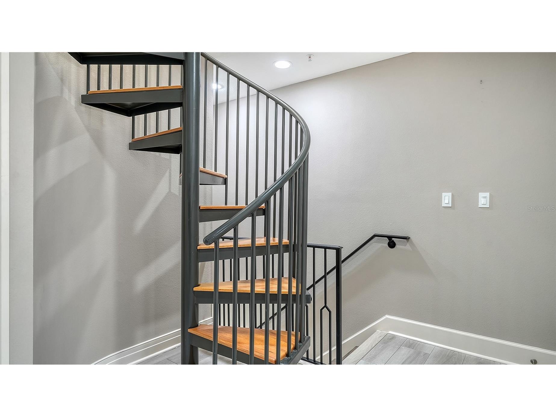 235 Cocoanut Avenue #106-B Sarasota FL 34236 A4688841 image24
