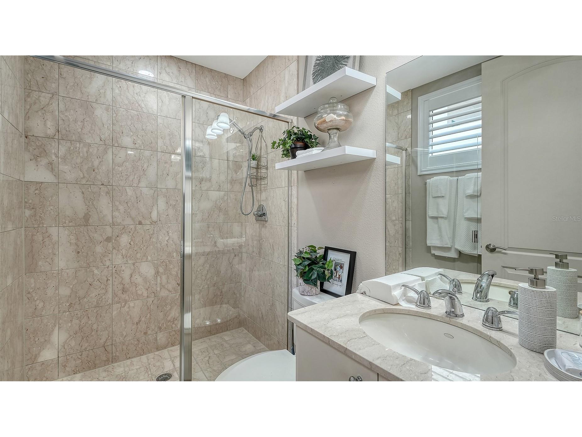 235 Cocoanut Avenue #106-B Sarasota FL 34236 A4688841 image28
