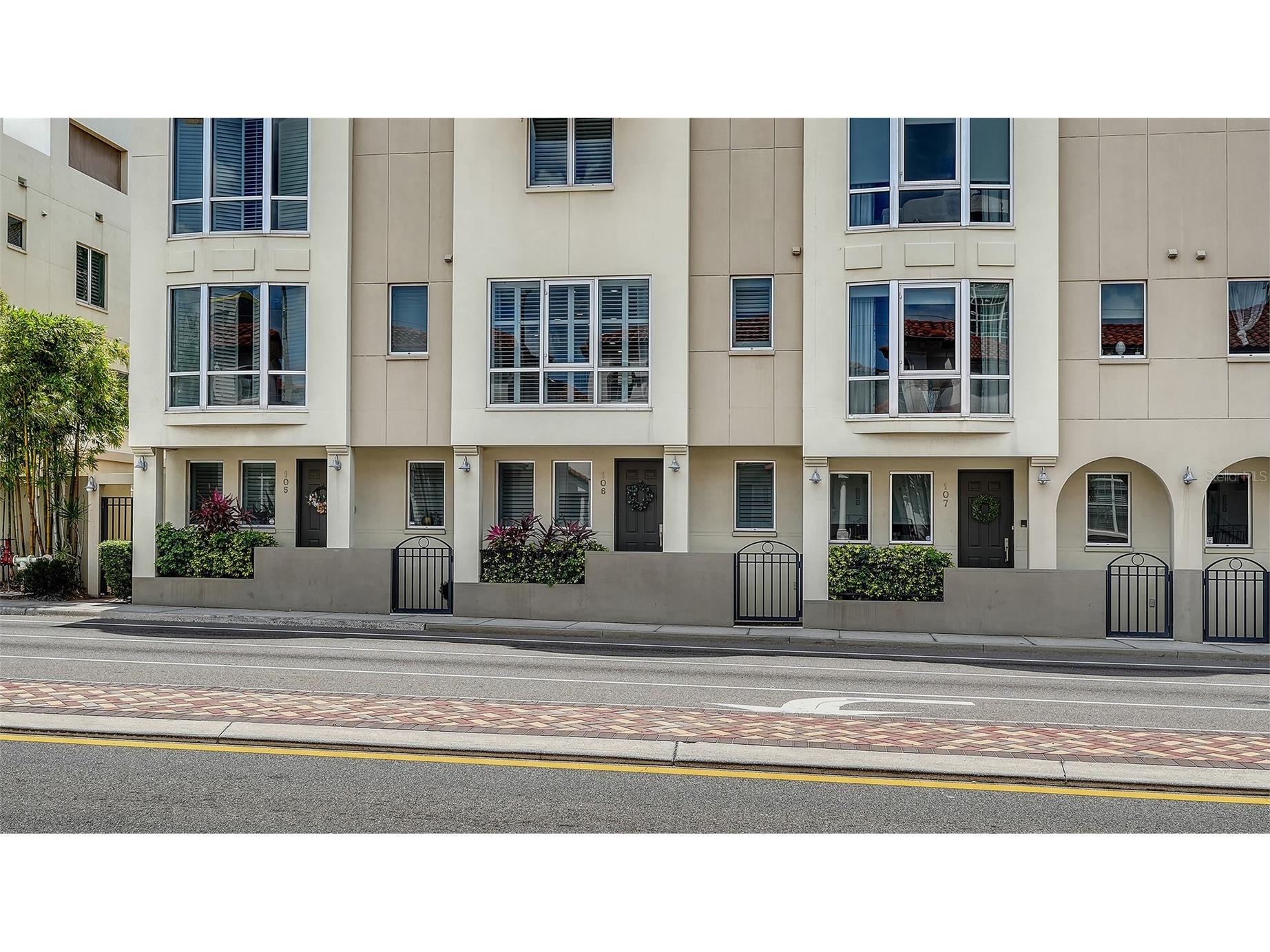 235 Cocoanut Avenue #106-B Sarasota FL 34236 A4688841 image3