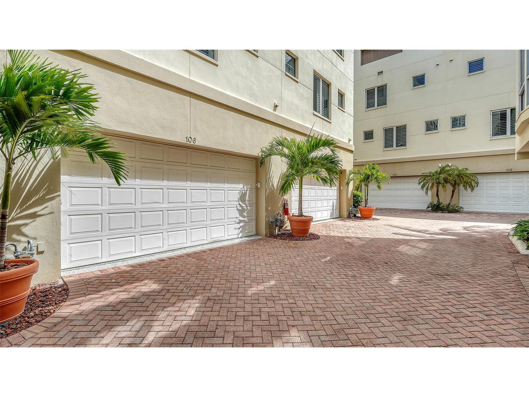 235 Cocoanut Avenue #106-B Sarasota FL 34236 A4688841 image46