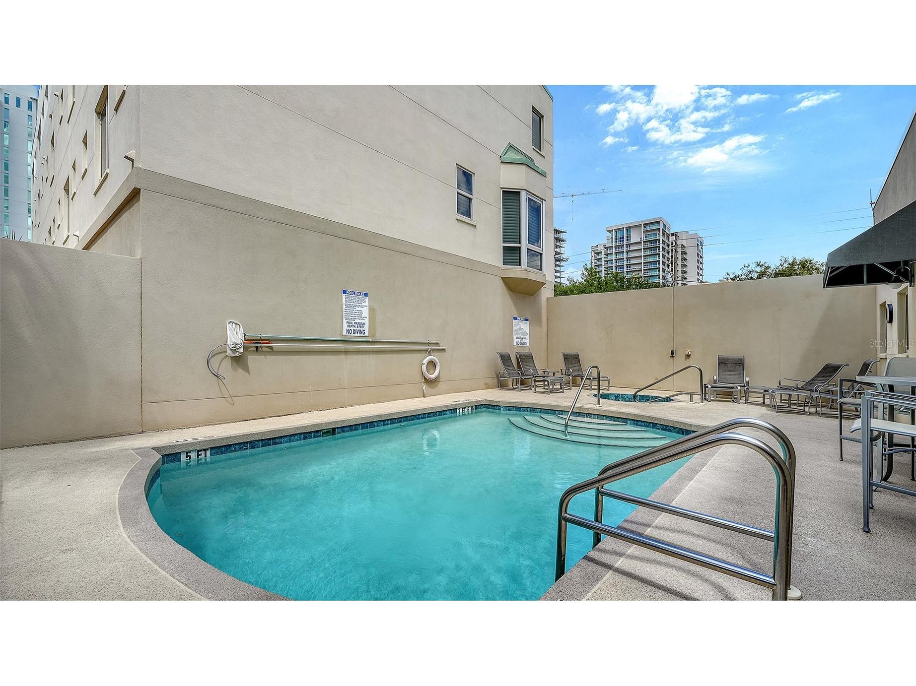 235 Cocoanut Avenue #106-B Sarasota FL 34236 A4688841 image50