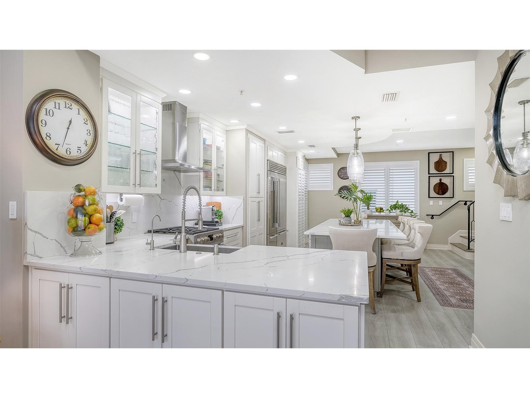 235 Cocoanut Avenue #106-B Sarasota FL 34236 A4688841 image9