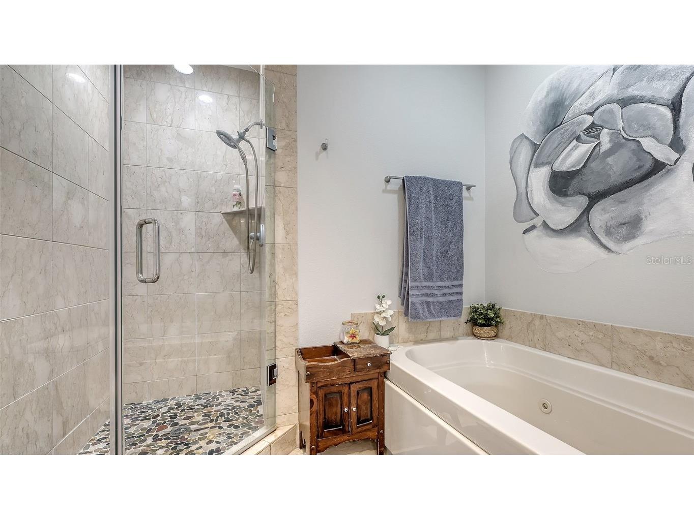 235 Cocoanut Avenue #108B Sarasota FL 34236 A4651671 image32