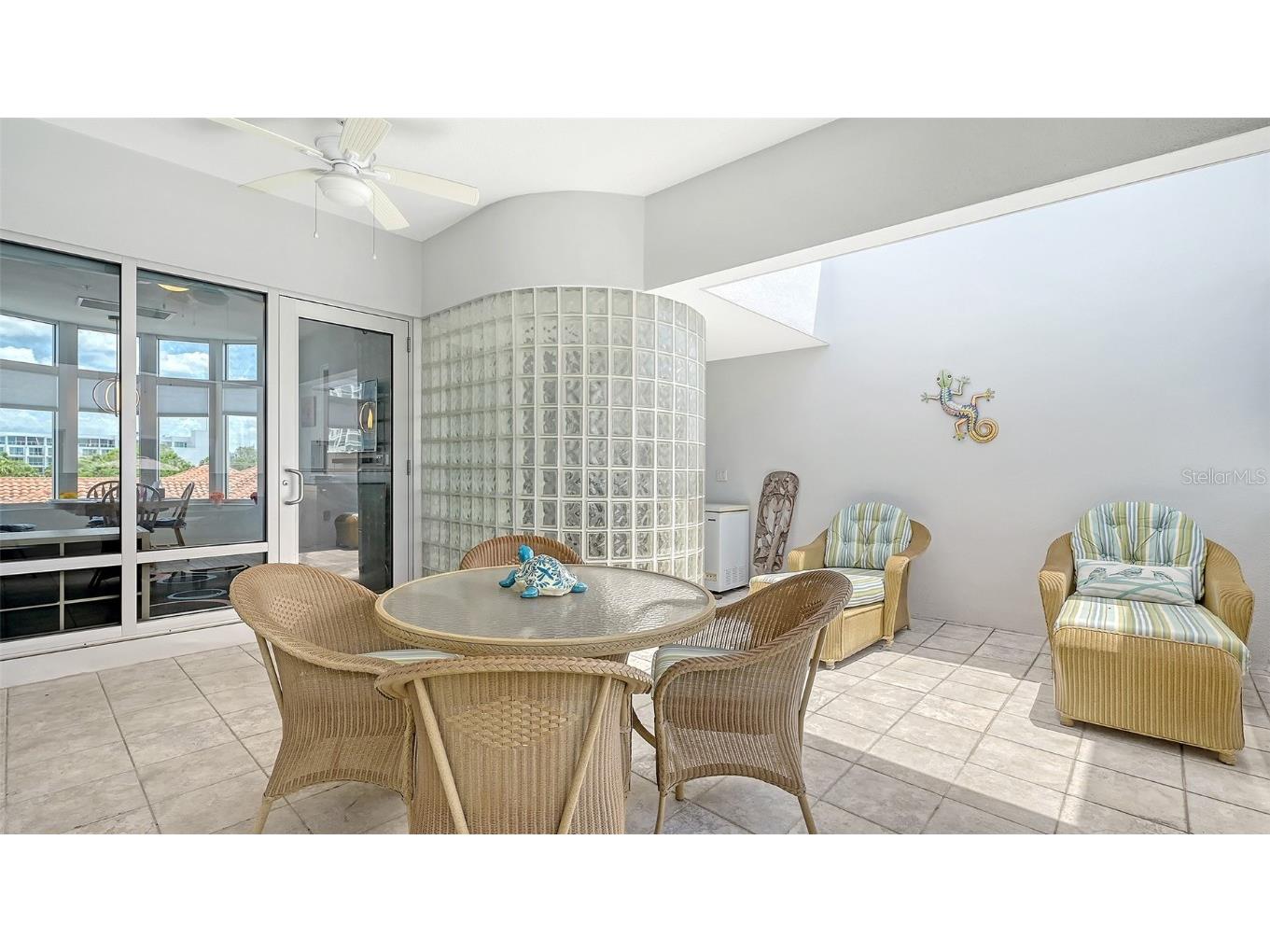 235 Cocoanut Avenue #108B Sarasota FL 34236 A4651671 image45