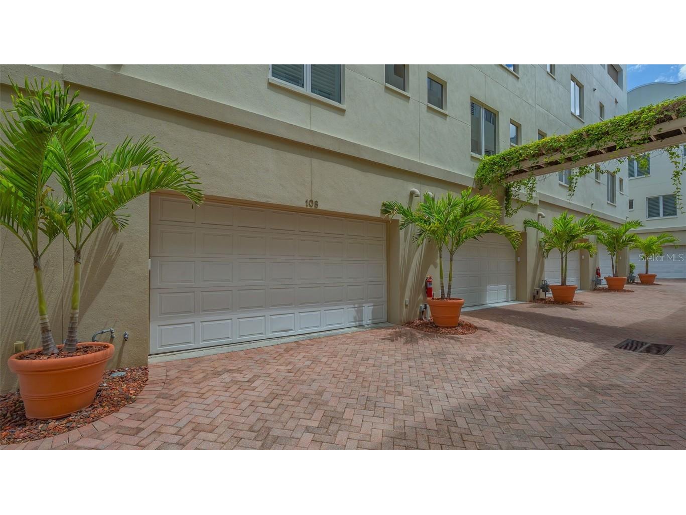 235 Cocoanut Avenue #108B Sarasota FL 34236 A4651671 image49