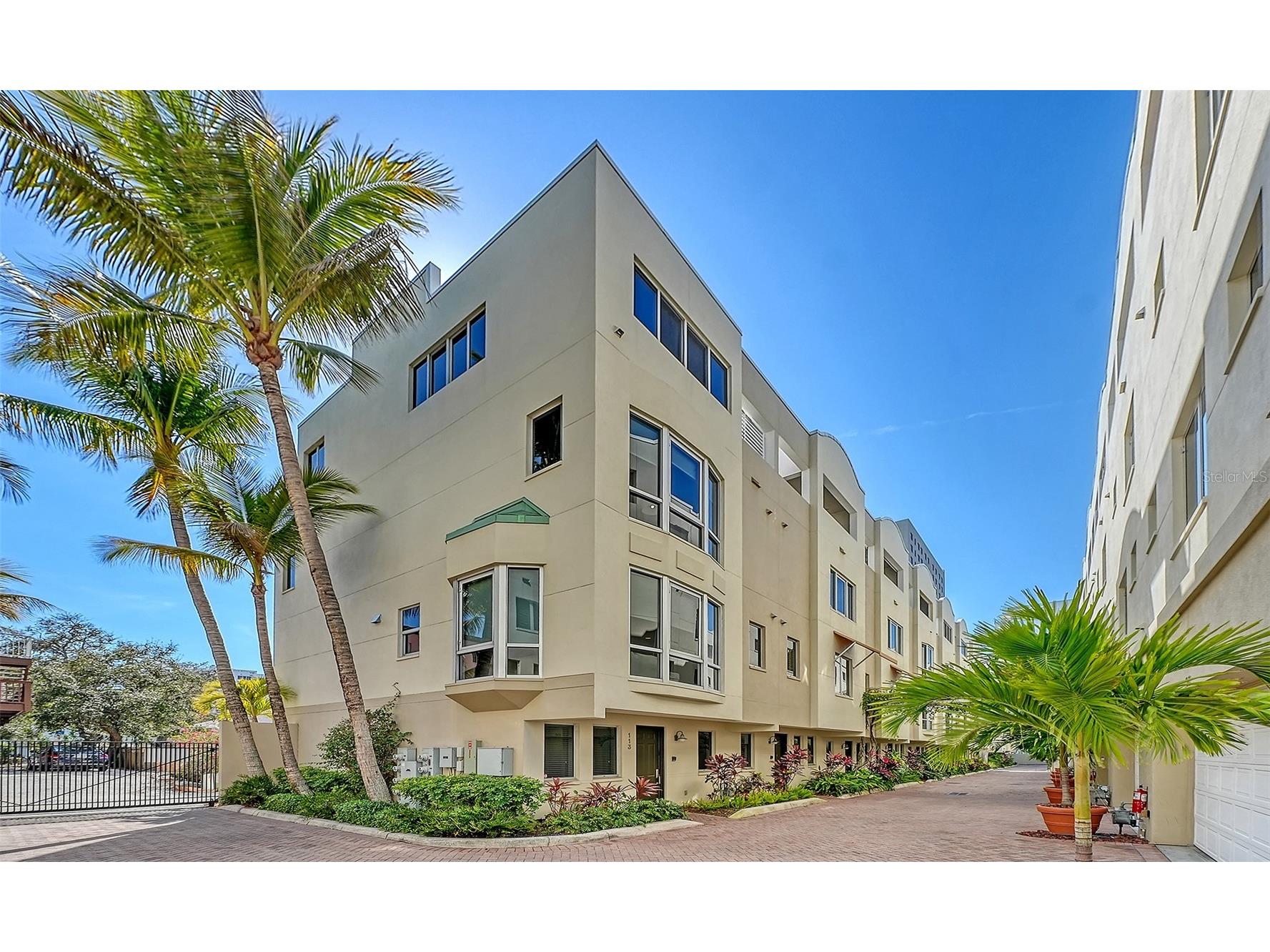 235 Cocoanut Avenue #113C Sarasota FL 34236 A4683037 image1