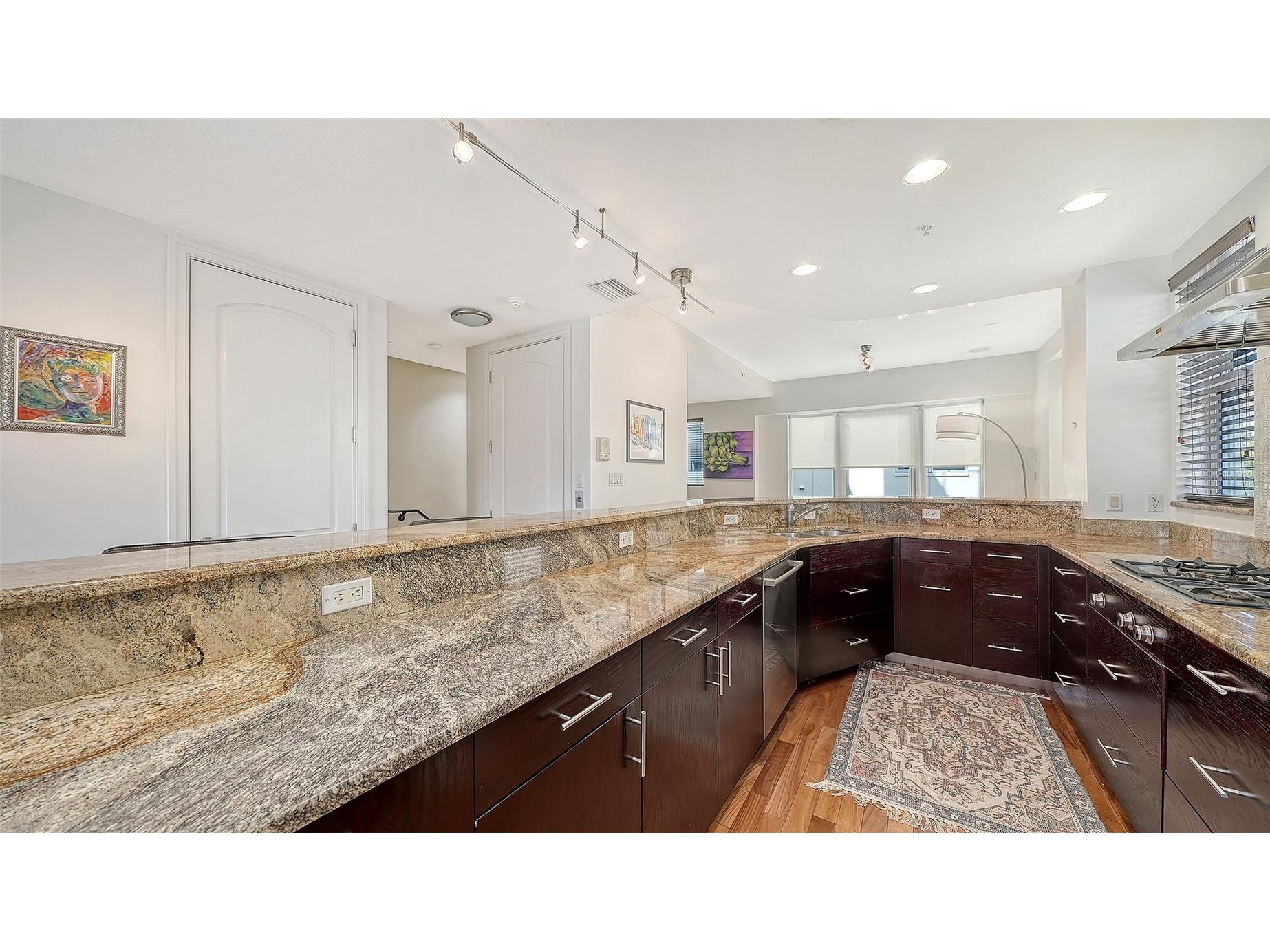 235 Cocoanut Avenue #113C Sarasota FL 34236 A4683037 image11