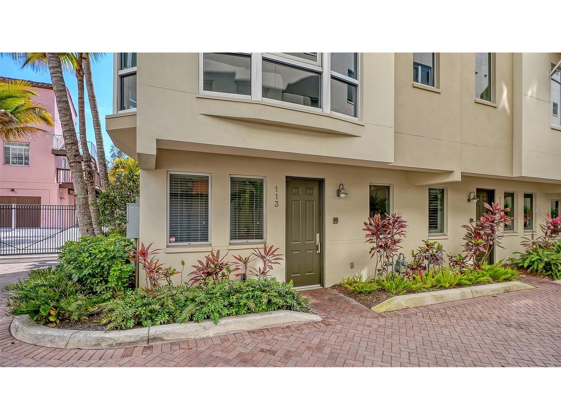 235 Cocoanut Avenue #113C Sarasota FL 34236 A4683037 image2