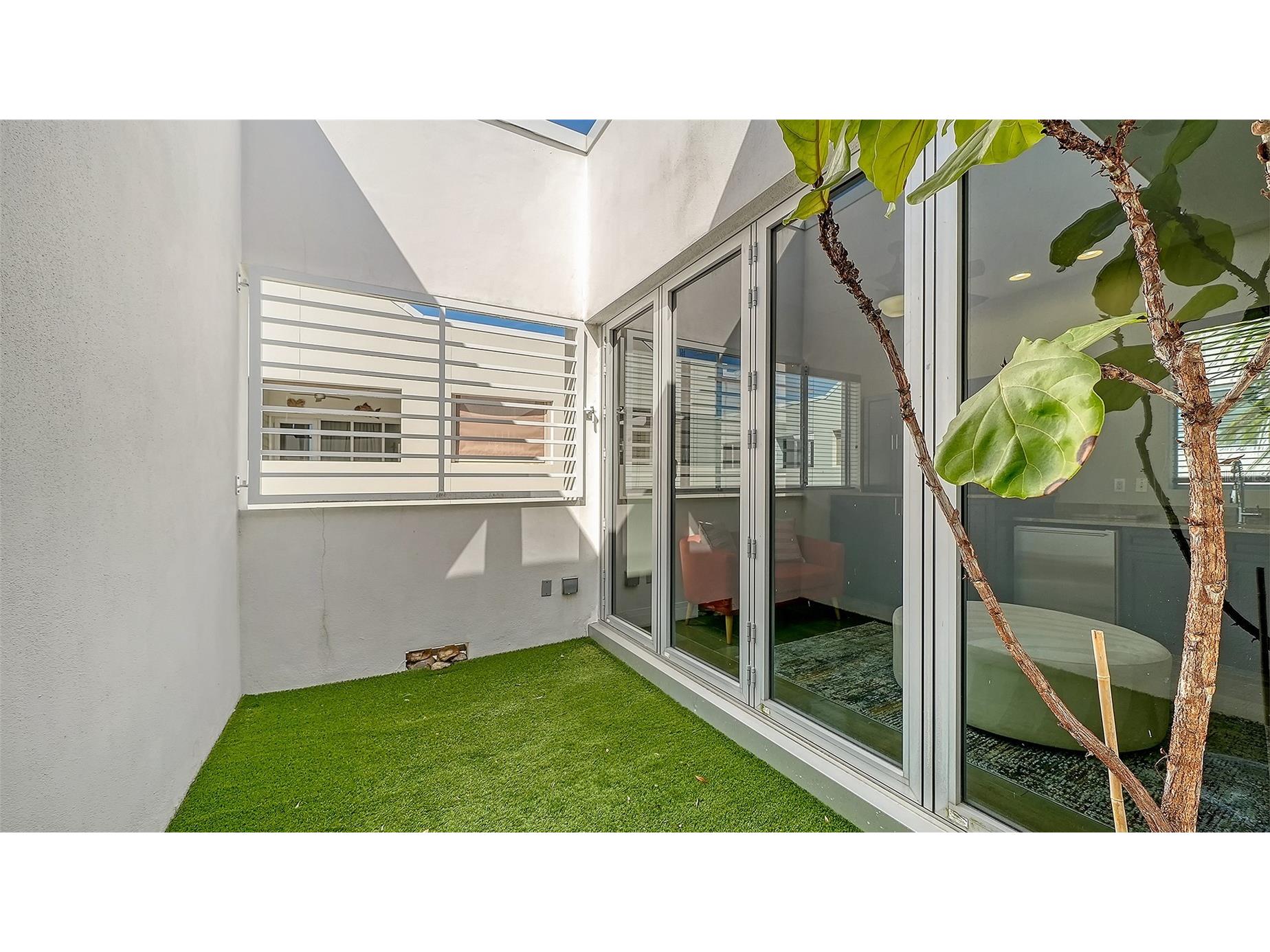 235 Cocoanut Avenue #113C Sarasota FL 34236 A4683037 image39