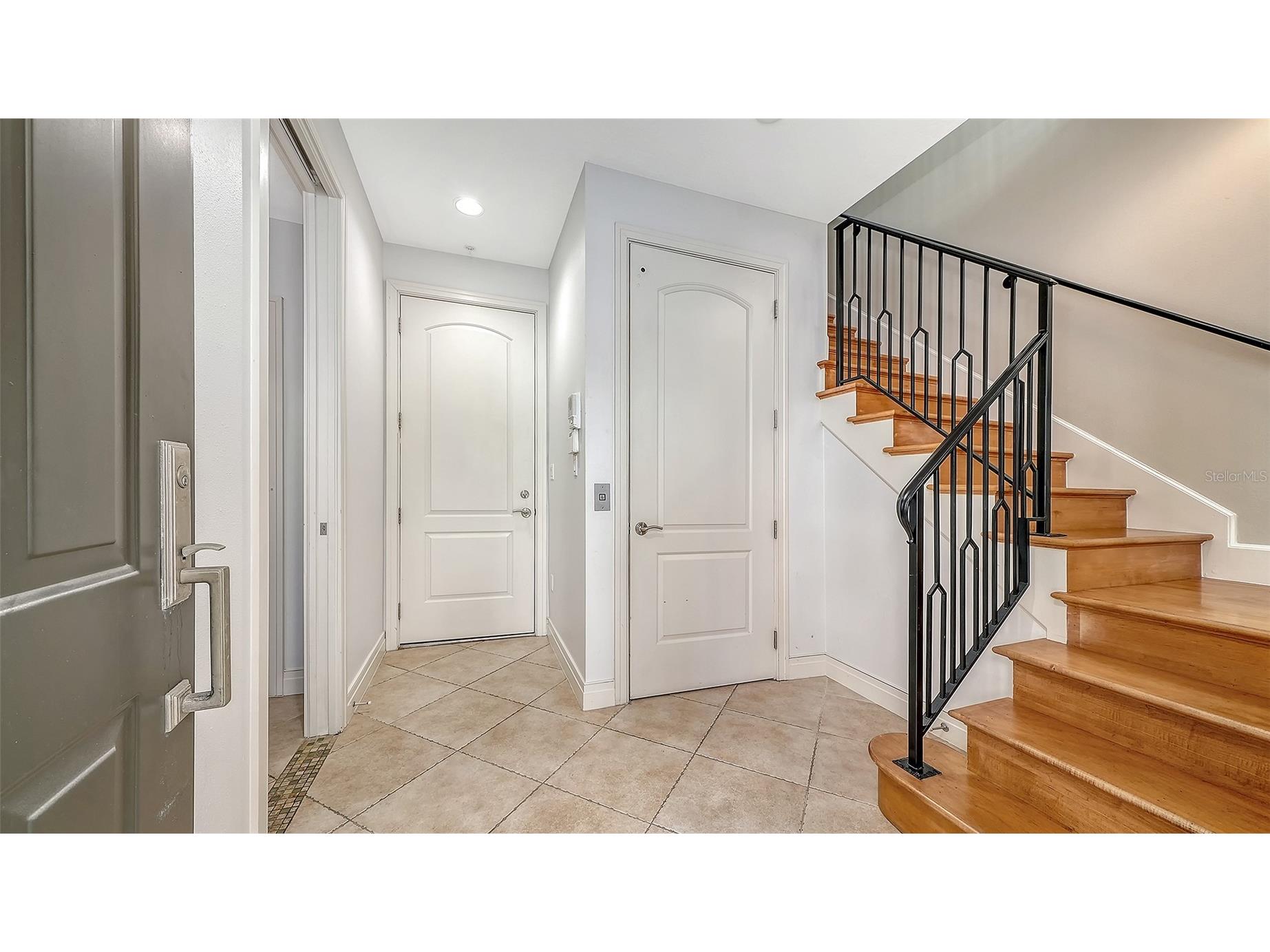 235 Cocoanut Avenue #113C Sarasota FL 34236 A4683037 image4