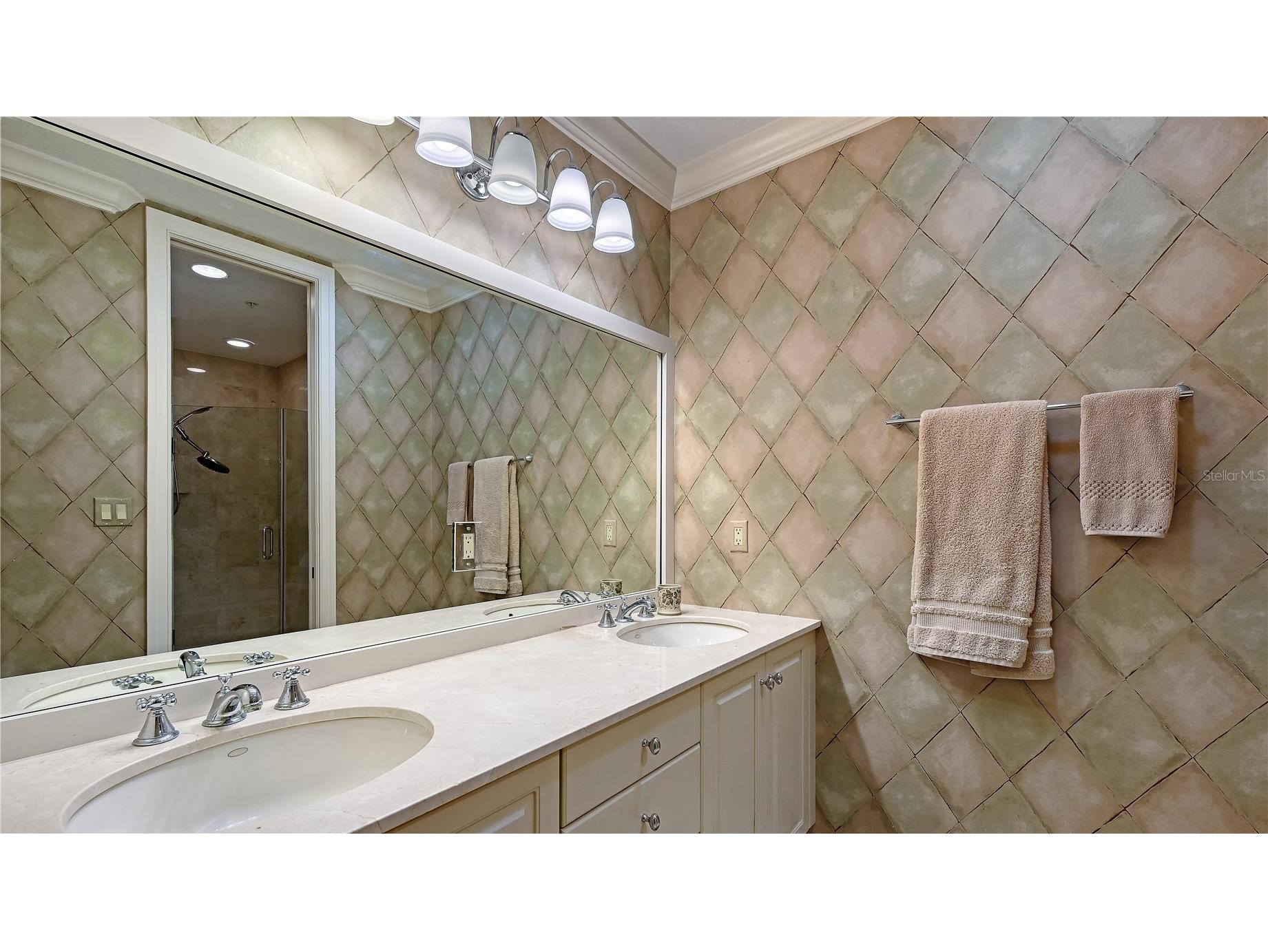 235 Cocoanut Avenue #117C Sarasota FL 34236 D6145929 image19