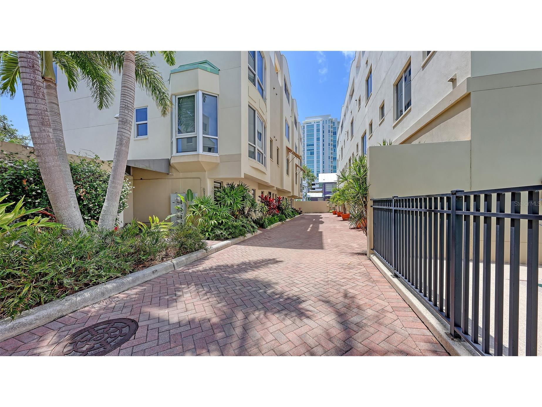 235 Cocoanut Avenue #128E Sarasota FL 34236 A4691017 image2