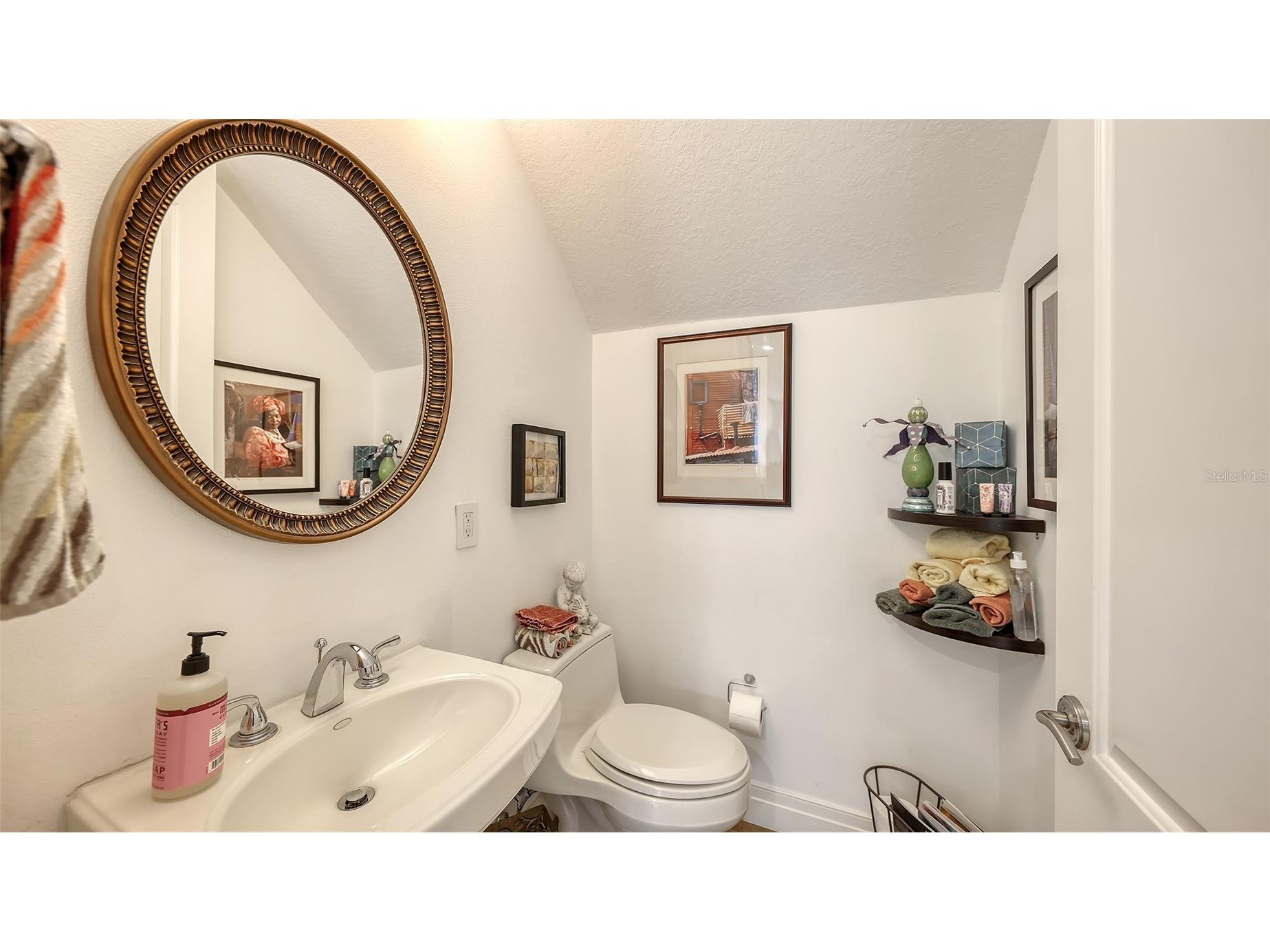235 Cocoanut Avenue #128E Sarasota FL 34236 A4691017 image25